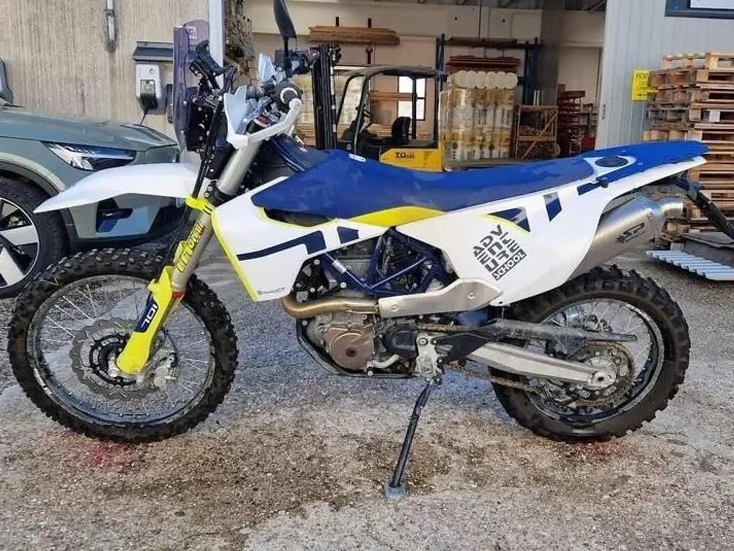 Husqvarna 701 Enduro Bílá - 2