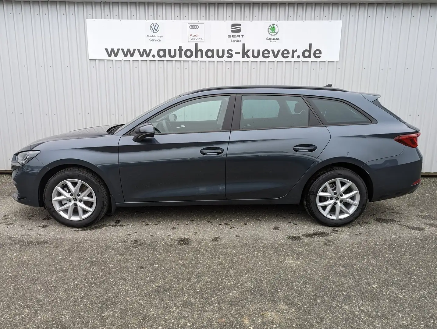 SEAT Leon ST 1.5 eTSI DSG Style GRA+LED+Shzg.+Einpark NAVI*L Gri - 2