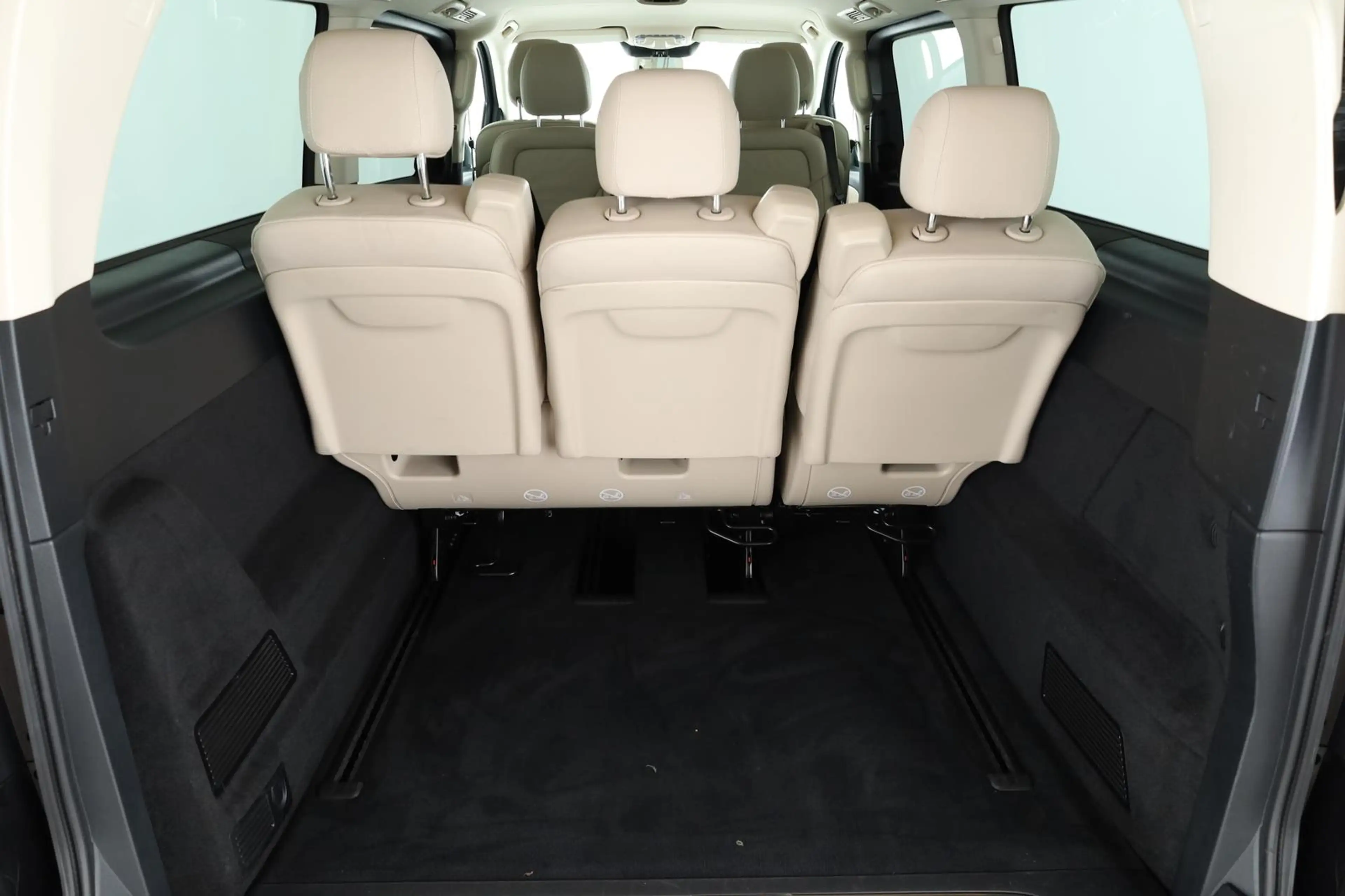 Mercedes-Benz V 300 d 4M extralang EXCLUSIVE 7S Nav BM ACC 360 — photo 9