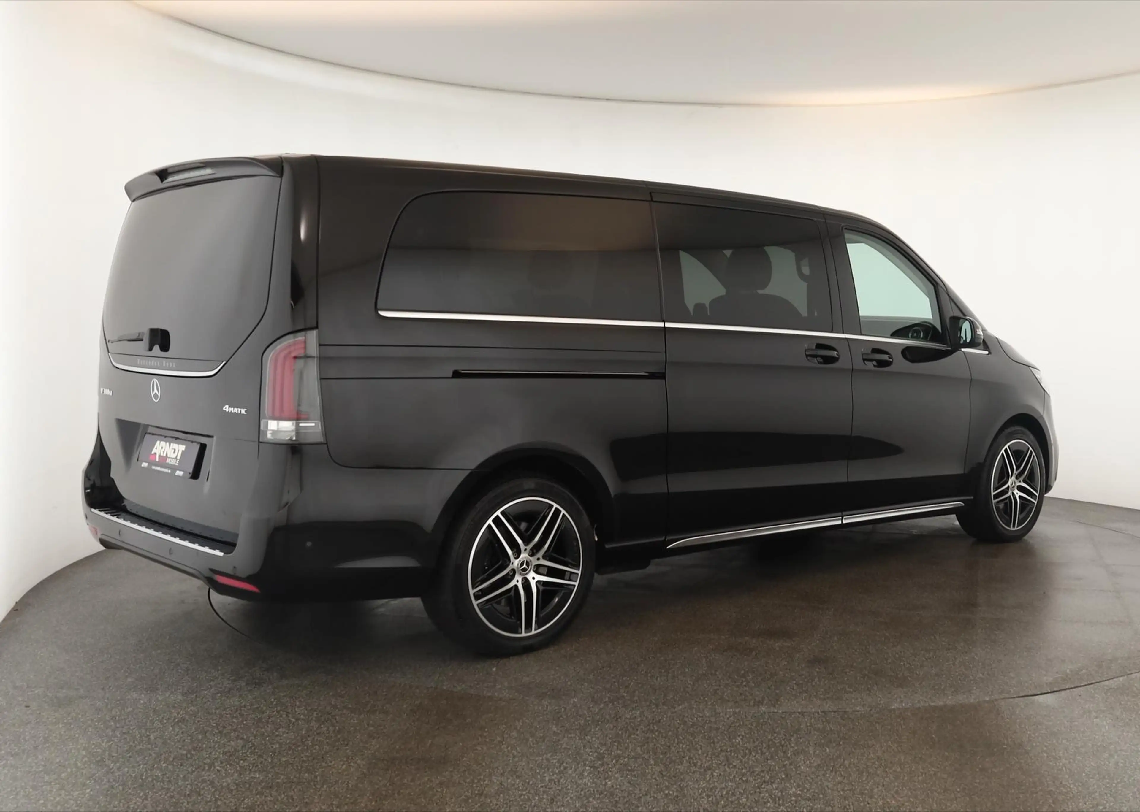 Mercedes-Benz V 300 d 4M extralang EXCLUSIVE 7S Nav BM ACC 360 — photo 5