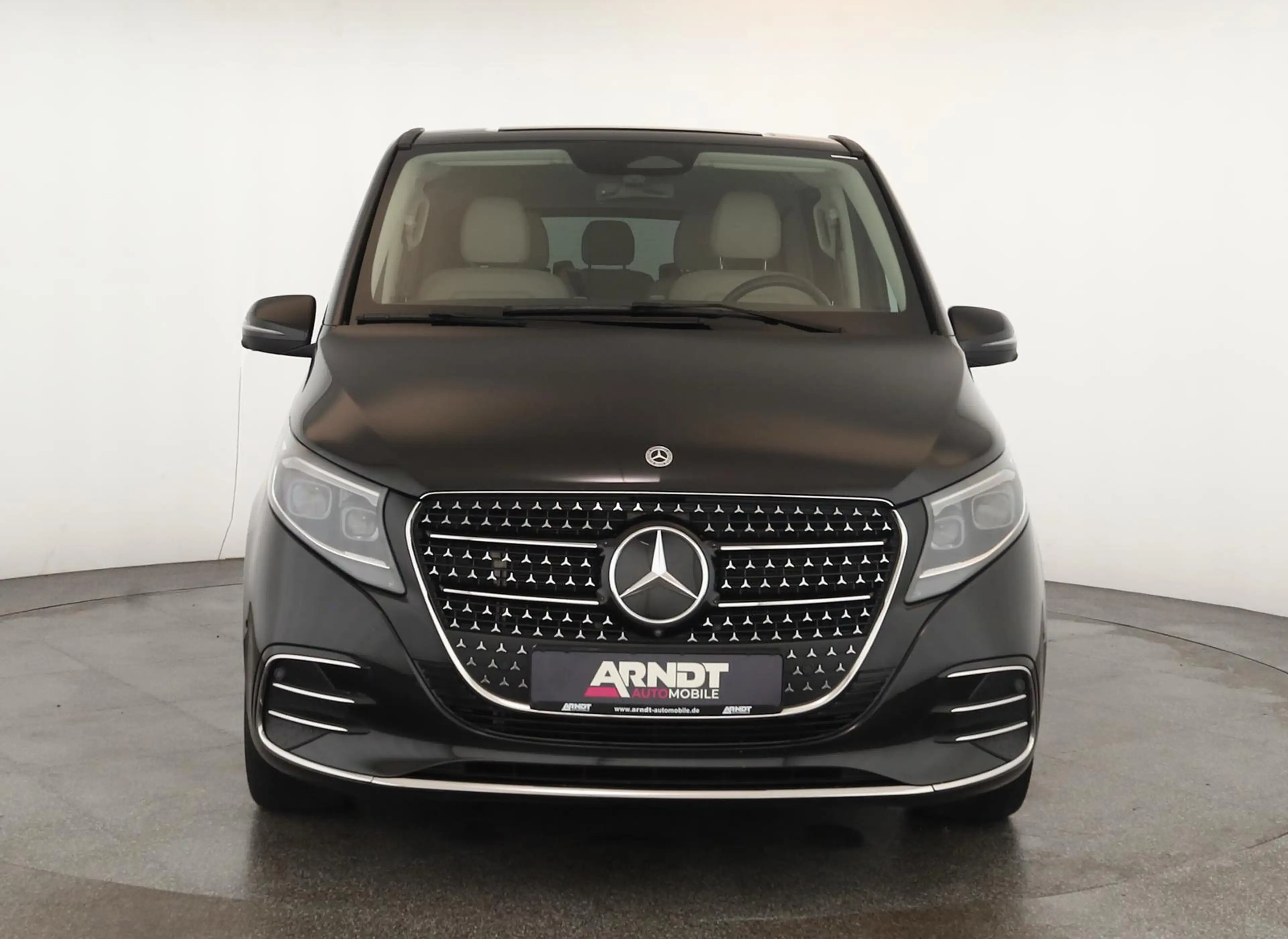 Mercedes-Benz V 300 d 4M extralang EXCLUSIVE 7S Nav BM ACC 360 — photo 3