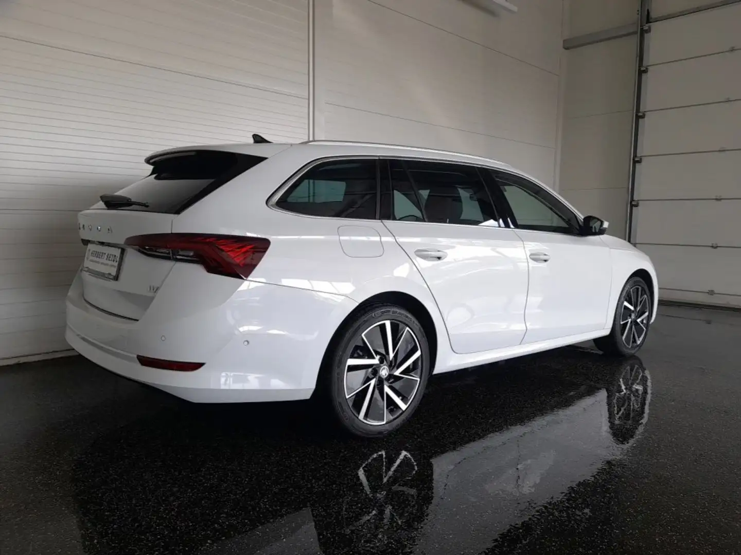 Skoda Octavia Combi STYLE PHEV DSG *18 ZOLL / MATRIX-LED / DCC / HEAD-UP / VIRTUELL / NAVI / ACC / MEMORY SPORTSITZE / E-KLAPPE* Weiß - 2