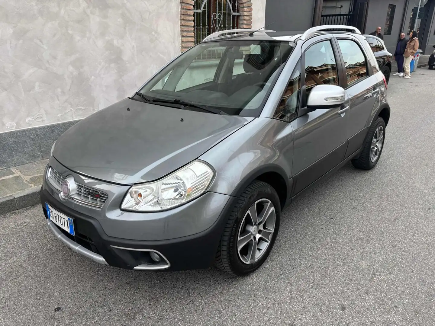 Fiat Sedici 2.0 MJT 16V DPF 4x4 Emotion Gris - 1
