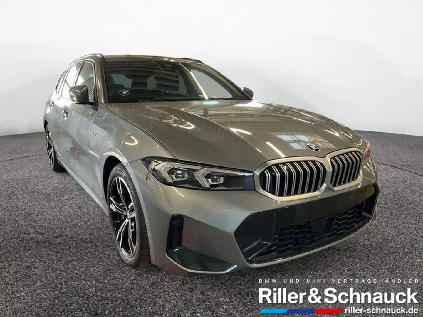 BMW 330 i Touring xDrive M Sport AHK+KAM+ACC+LED+S Gris - 2