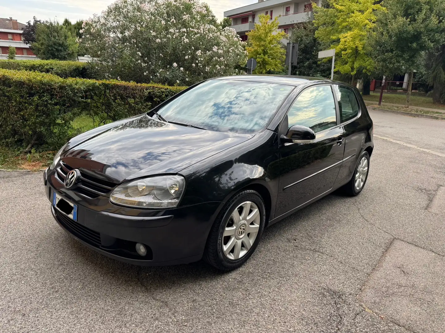 Volkswagen Golf volkswagen golf 2005 97.000 originali - 1