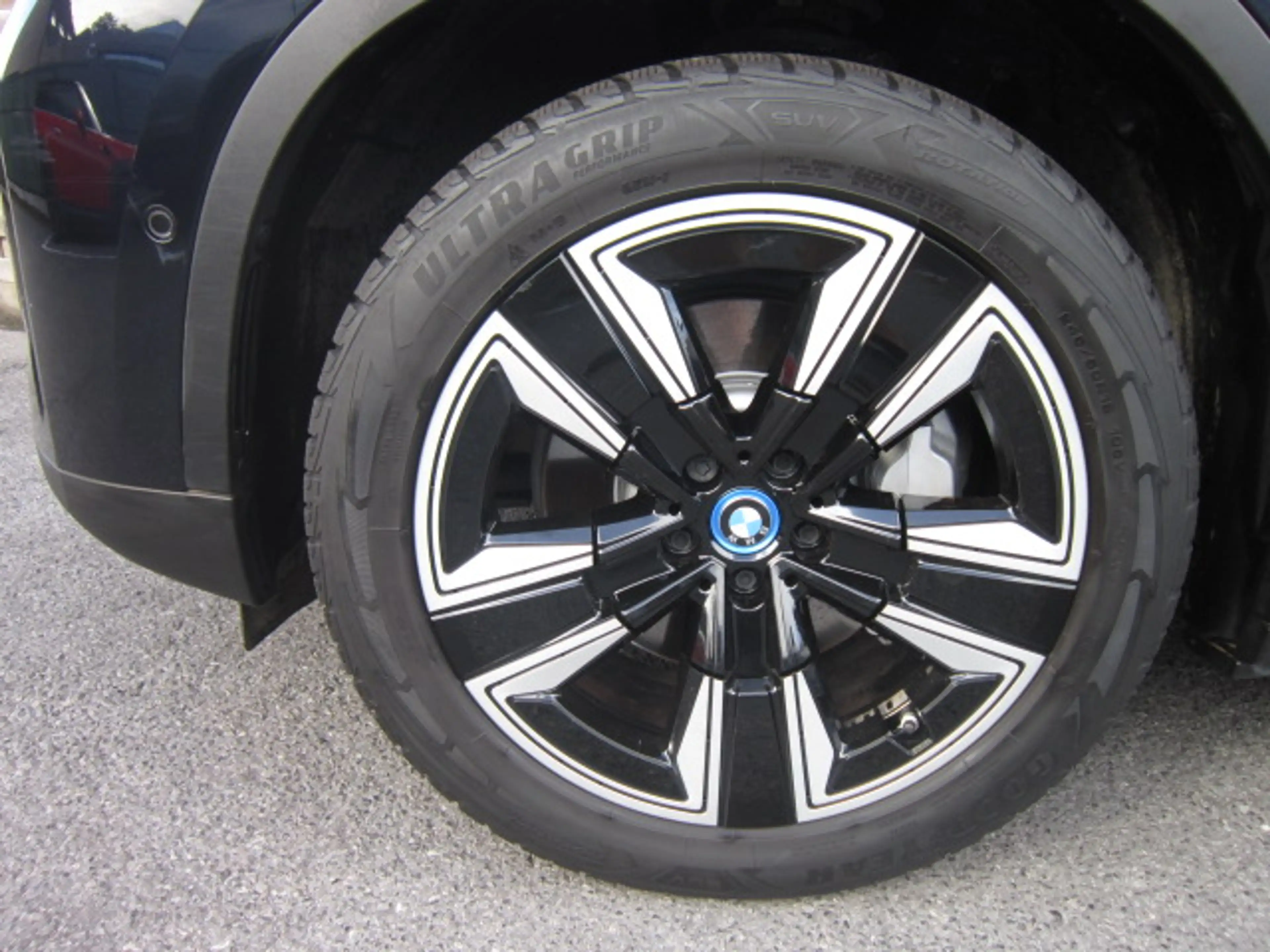 BMW iX3 PROF NAVI + ELEK TREKHAAK + LEDER + OPEN PANO DAK — photo 4
