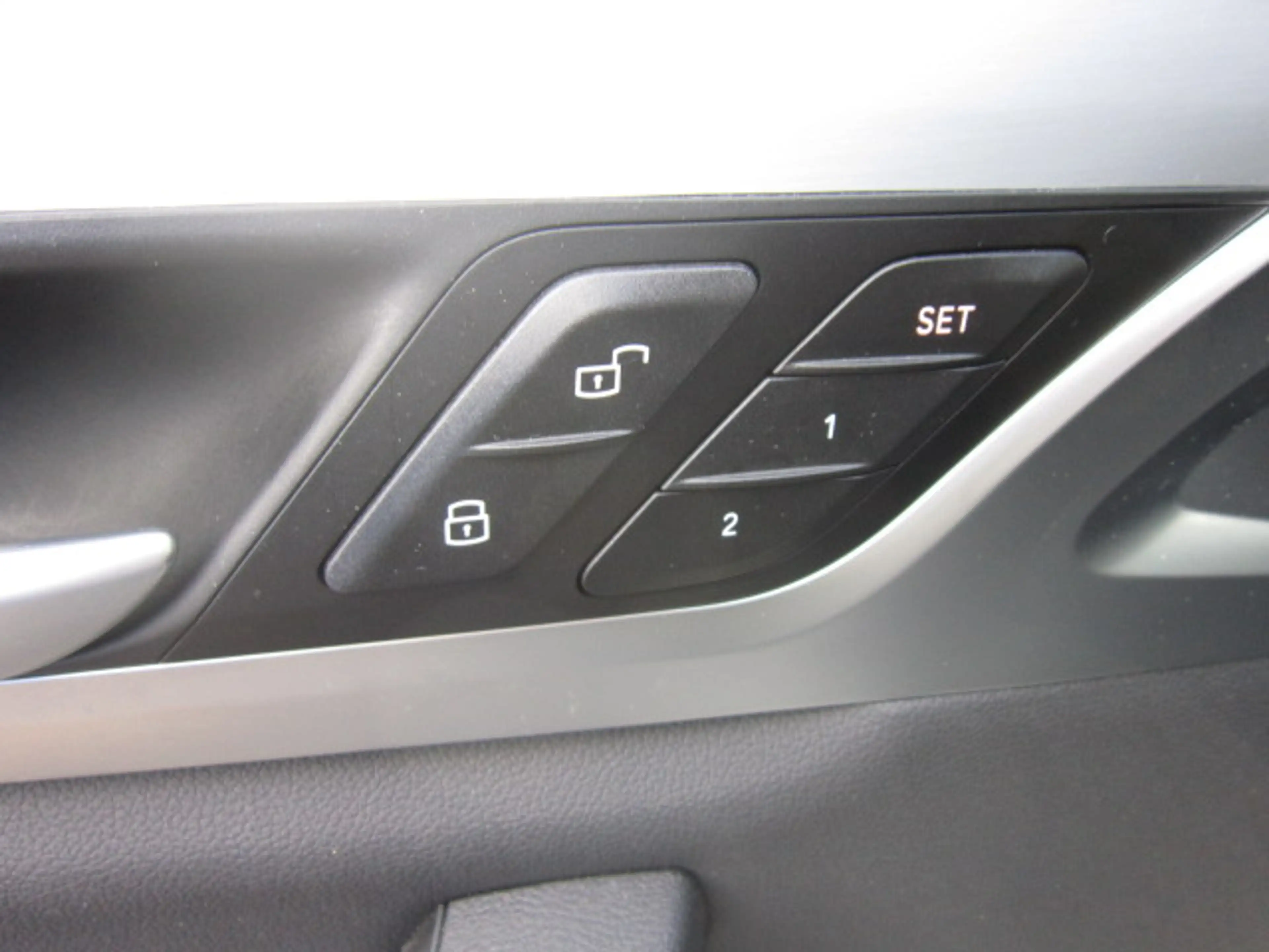 BMW iX3 PROF NAVI + ELEK TREKHAAK + LEDER + OPEN PANO DAK — photo 14