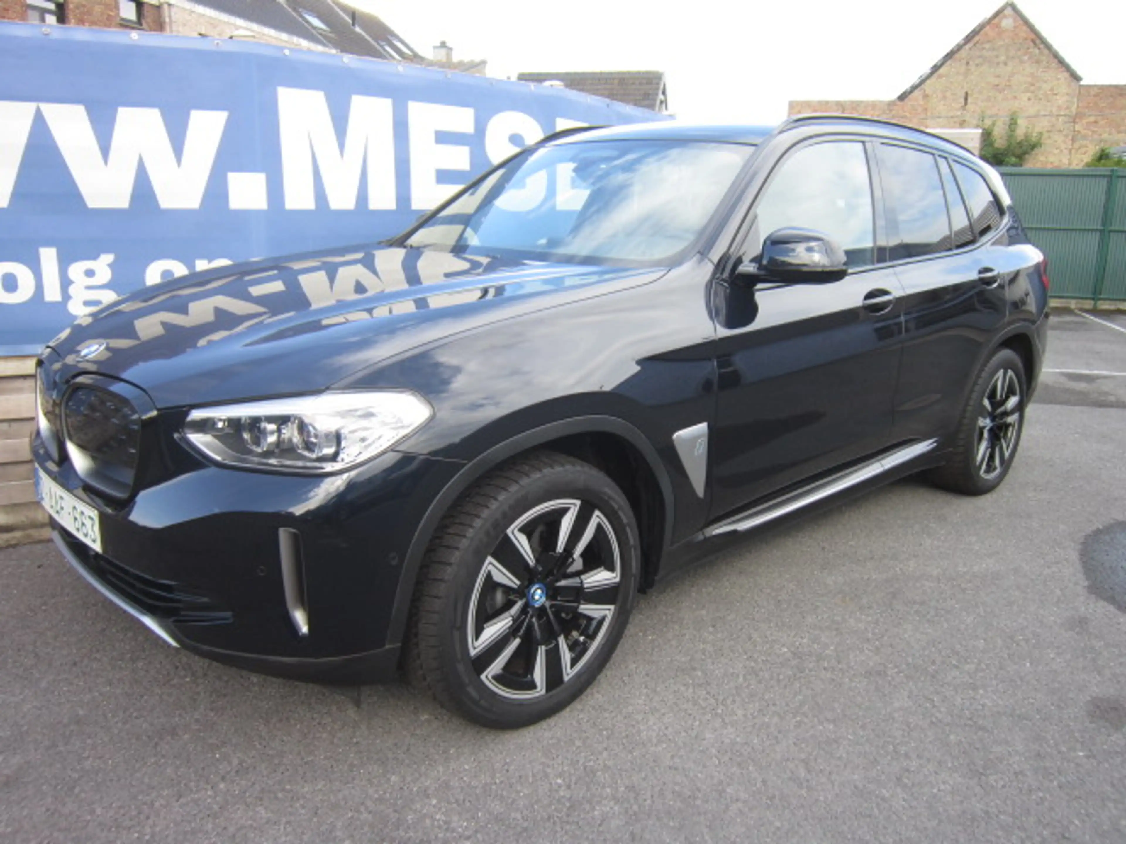 BMW iX3 PROF NAVI + ELEK TREKHAAK + LEDER + OPEN PANO DAK