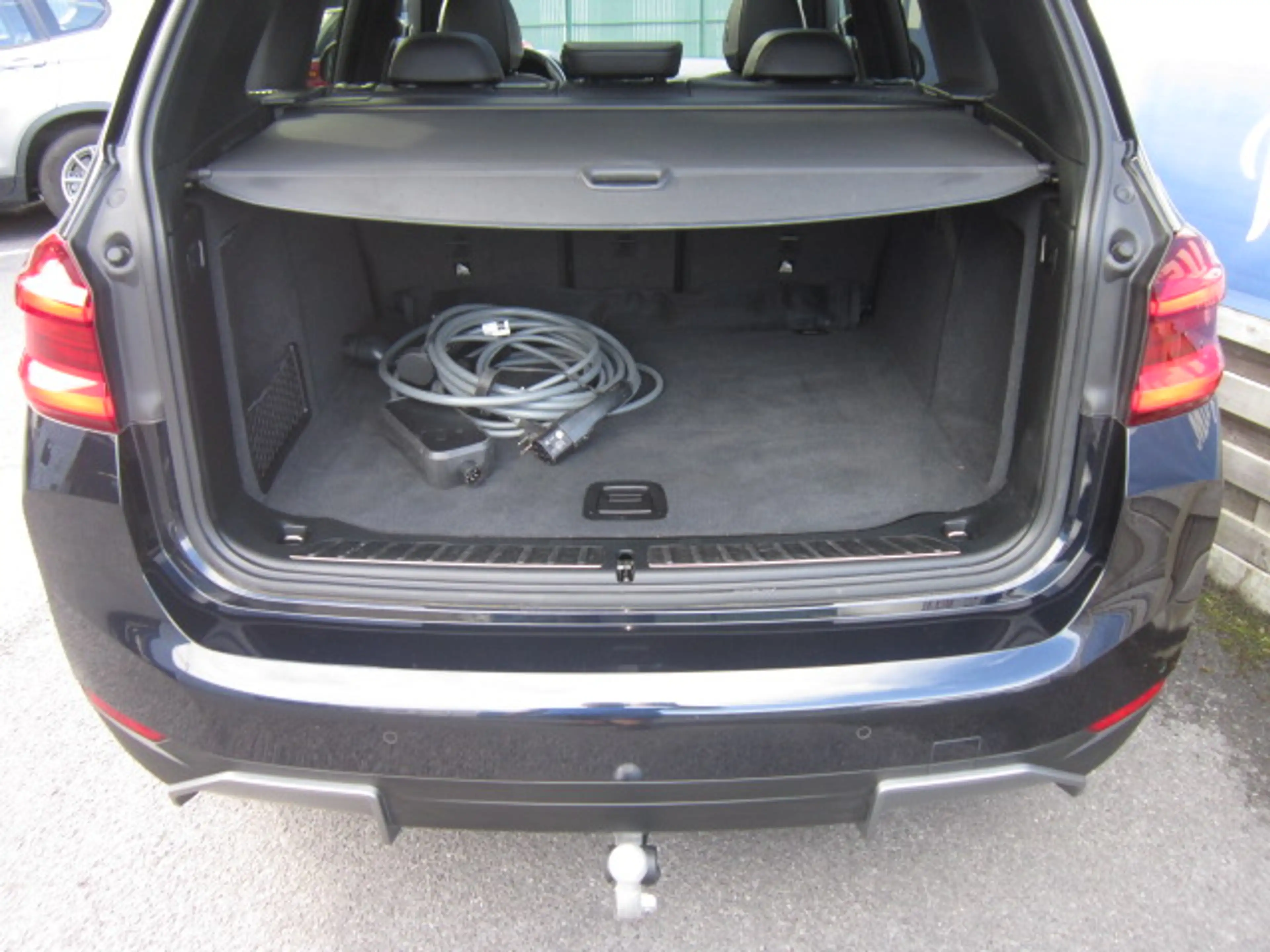 BMW iX3 PROF NAVI + ELEK TREKHAAK + LEDER + OPEN PANO DAK — photo 9