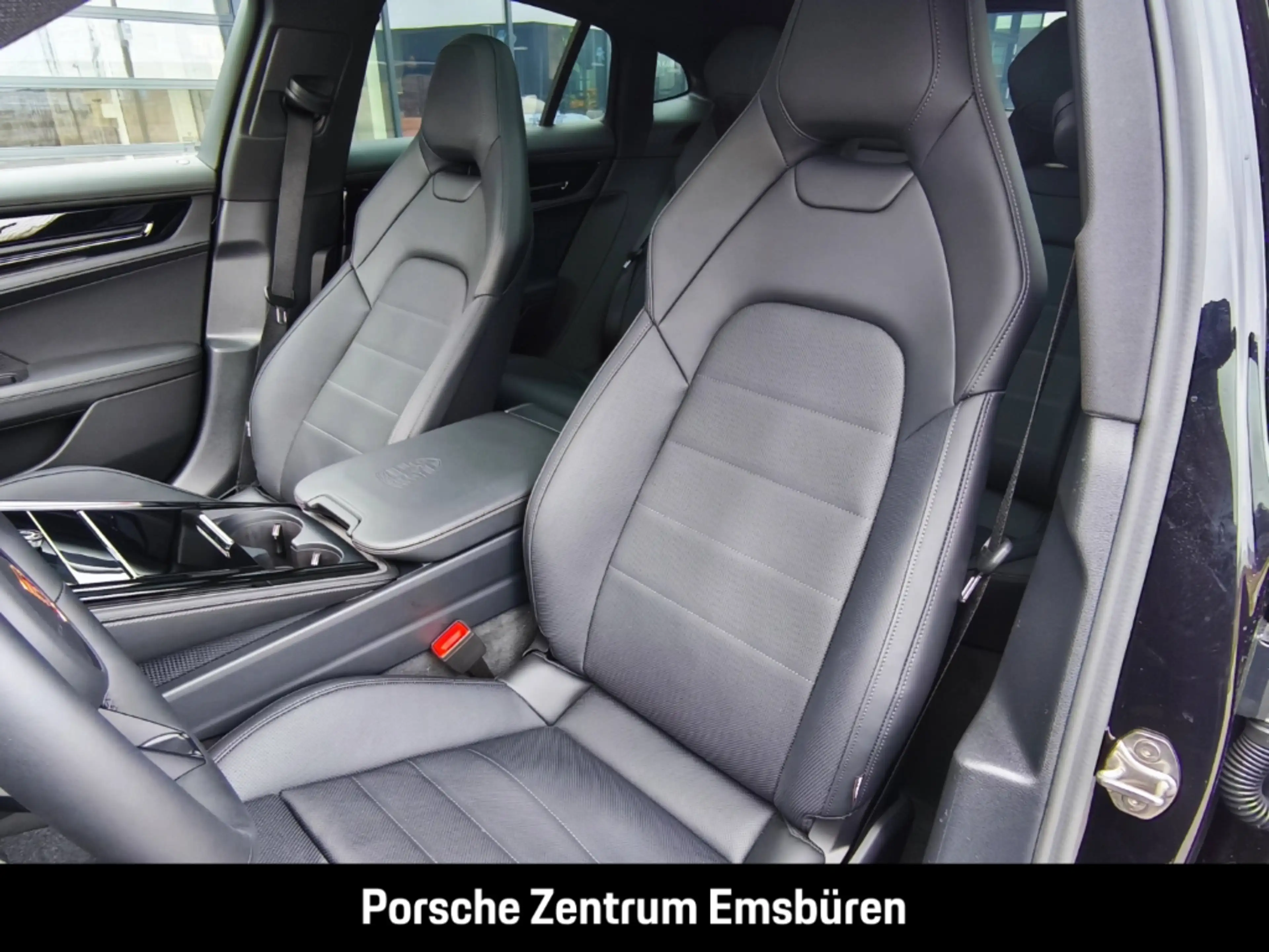 Porsche Panamera 4 E-Hybrid Pano Sportaga 21-Zoll Bose Sitzbelüftun — photo 5