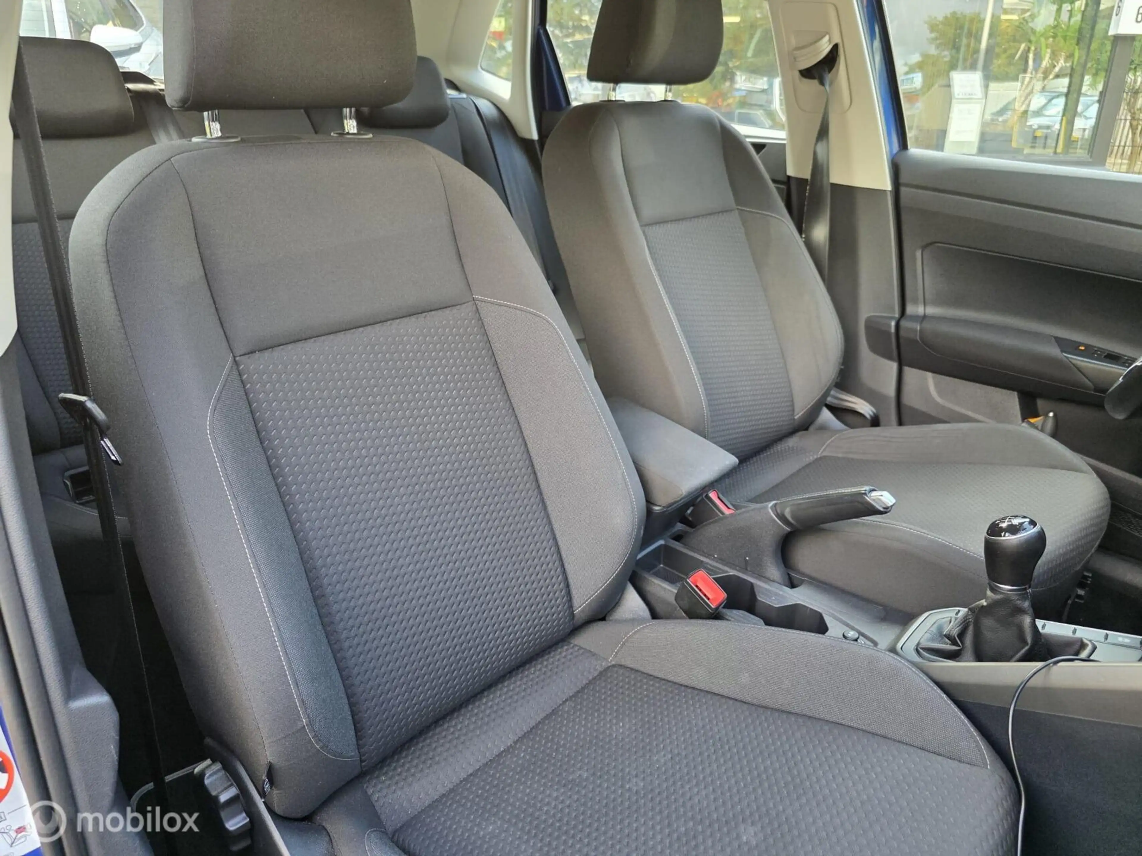 Volkswagen Polo 1.6 TDI Comfortline Business Dealer onderhouden — photo 13