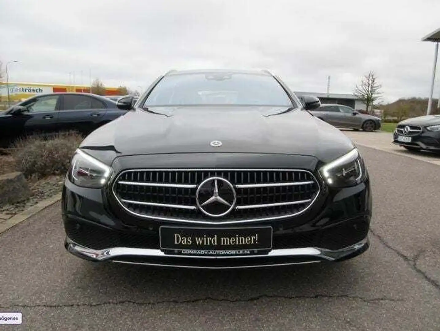 Mercedes-Benz E 200 Berlina  Automático de 4 Puertas Negro - 2