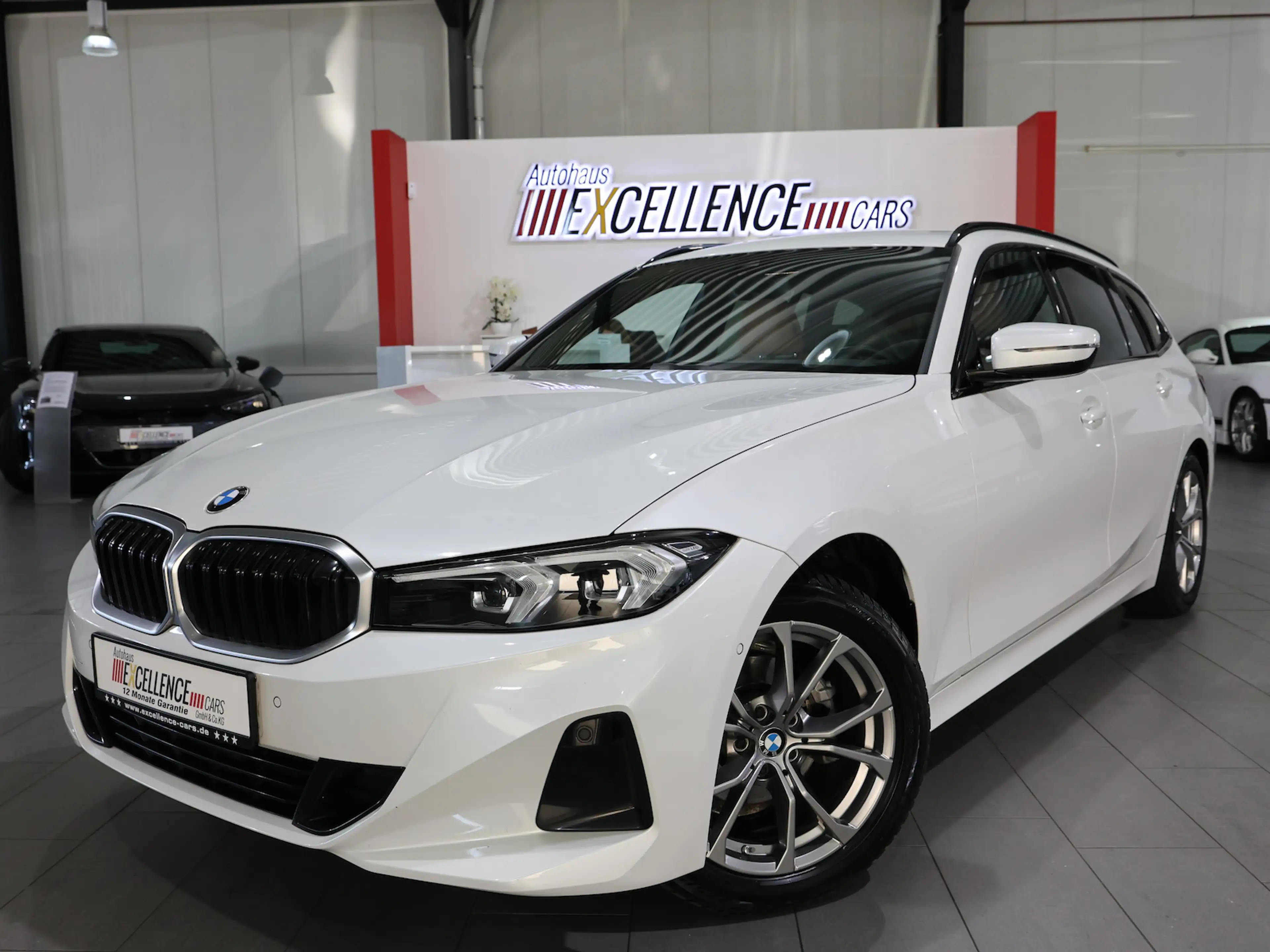 BMW 318 318d Touring SPORT WHITE & BROWN / CURCED, LED — photo 4