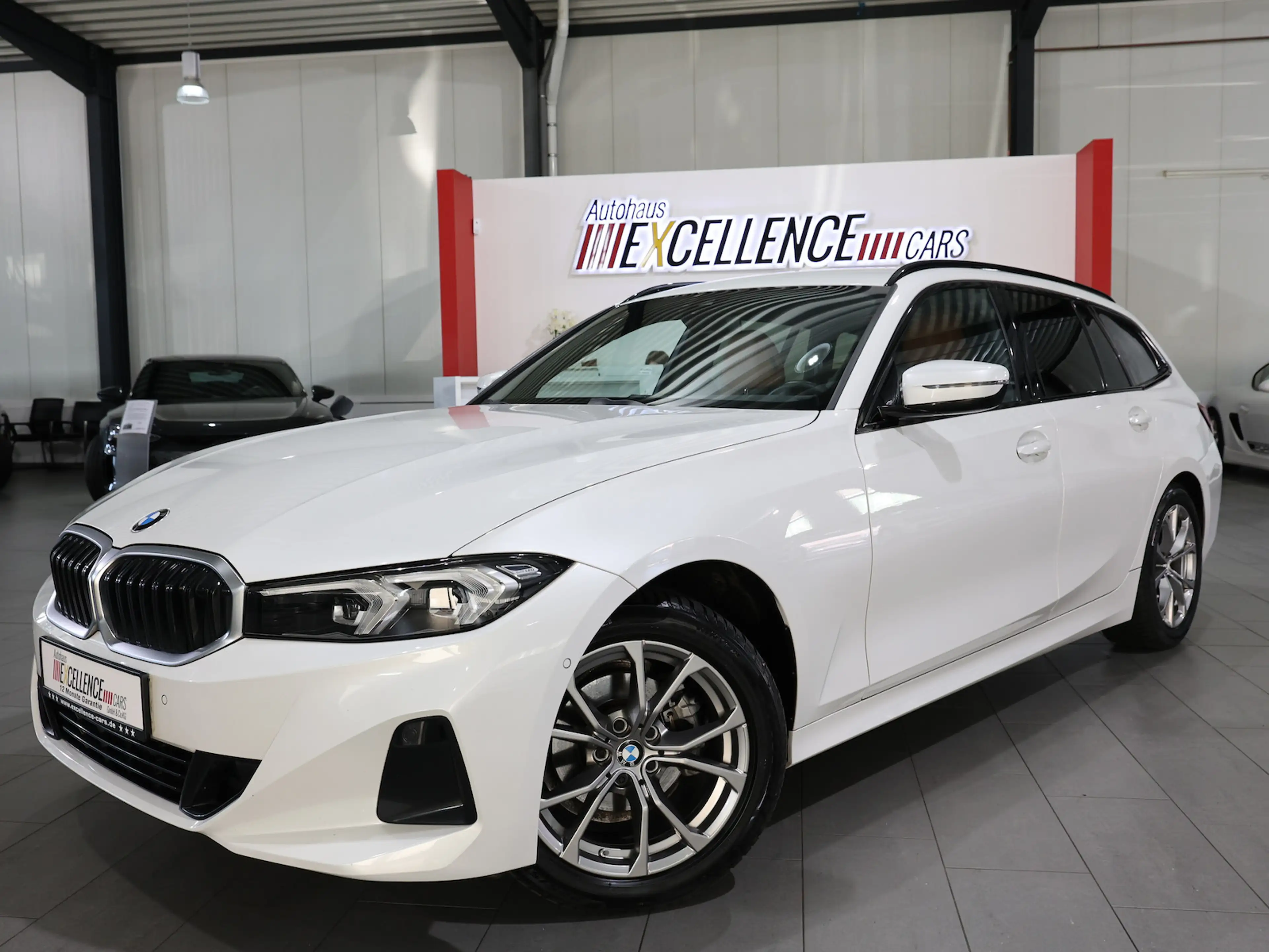 BMW 318 318d Touring SPORT WHITE & BROWN / CURCED, LED — photo 5