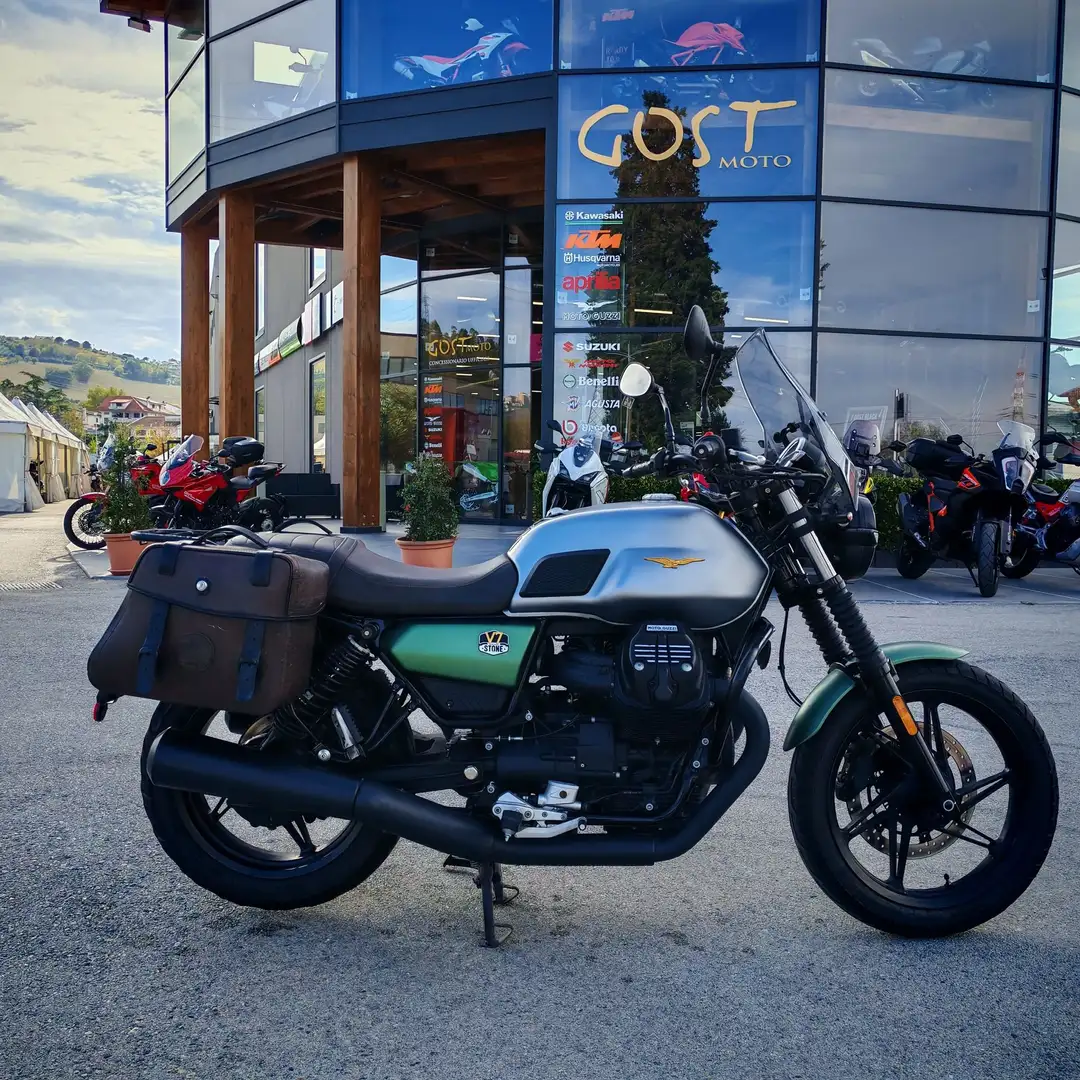 Moto Guzzi V 7 III CENTENARIO - 1