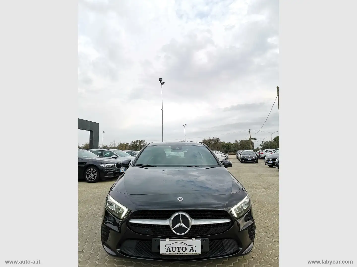 Mercedes-Benz A 180 A 180 d Automatic Business Extra Nero - 2
