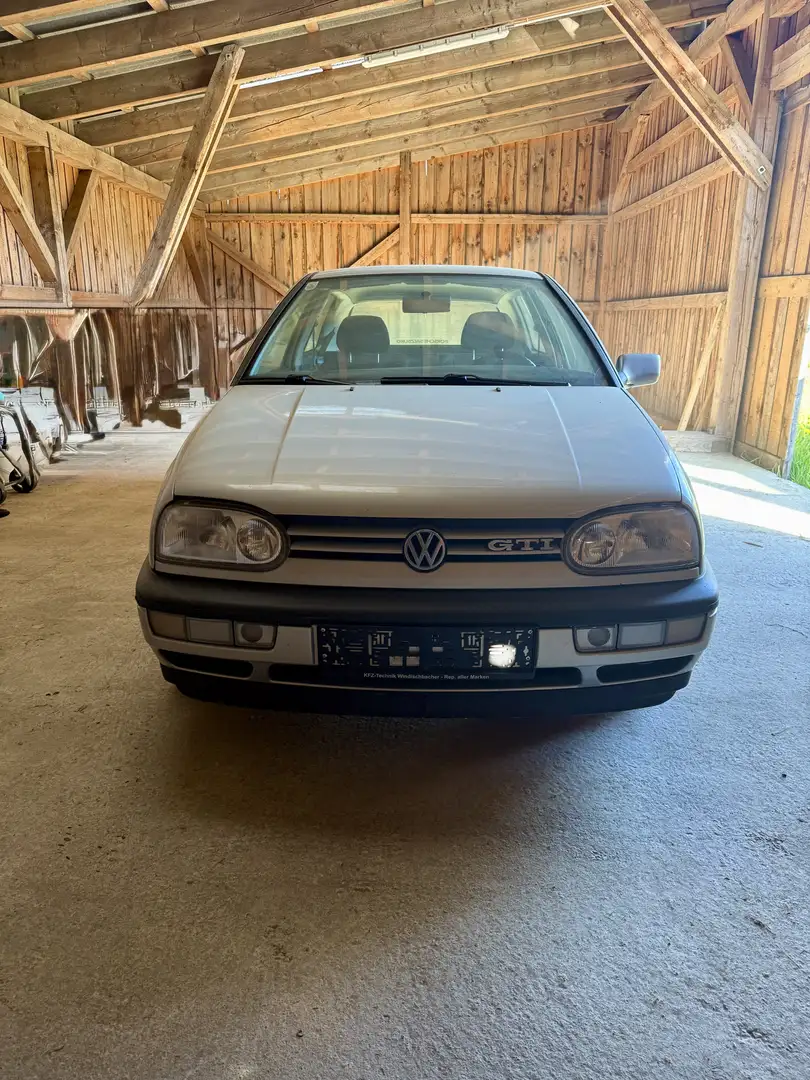Volkswagen Golf GTI Edition - 1