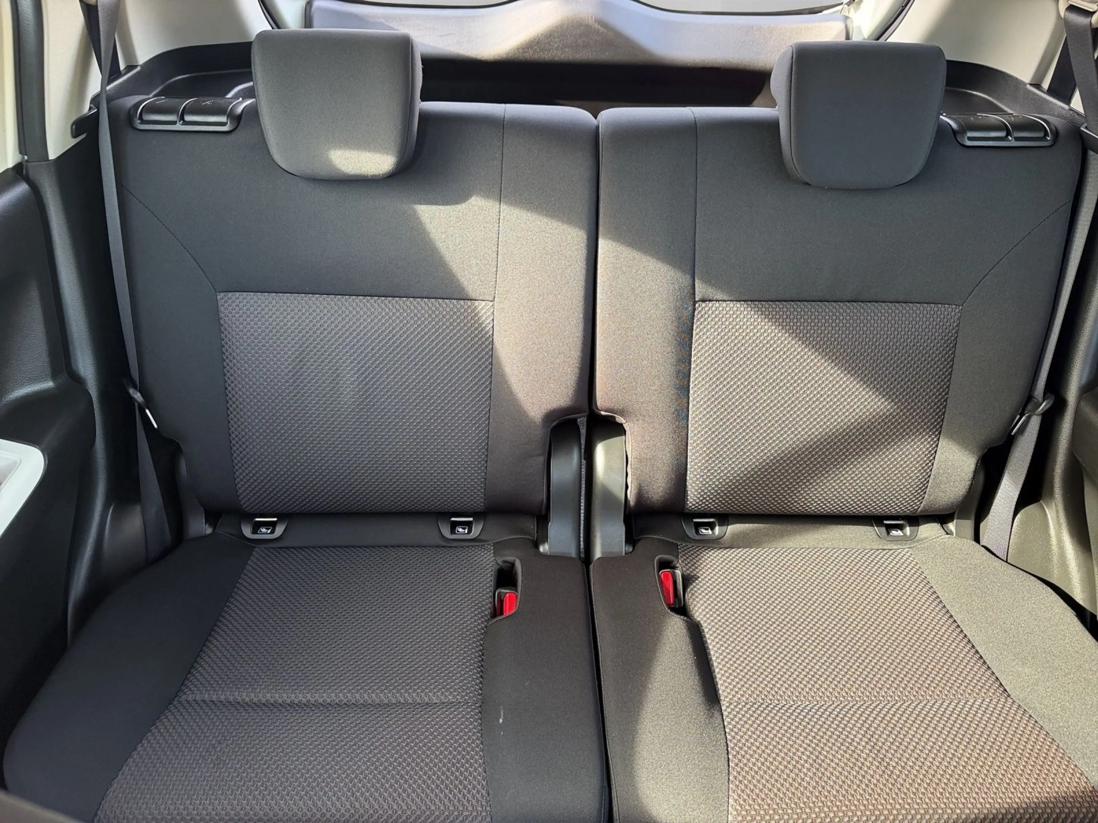 Suzuki Ignis 1.2 DualJet AGS Comfort+ /1.Hd LED NAV SHZ — photo 15