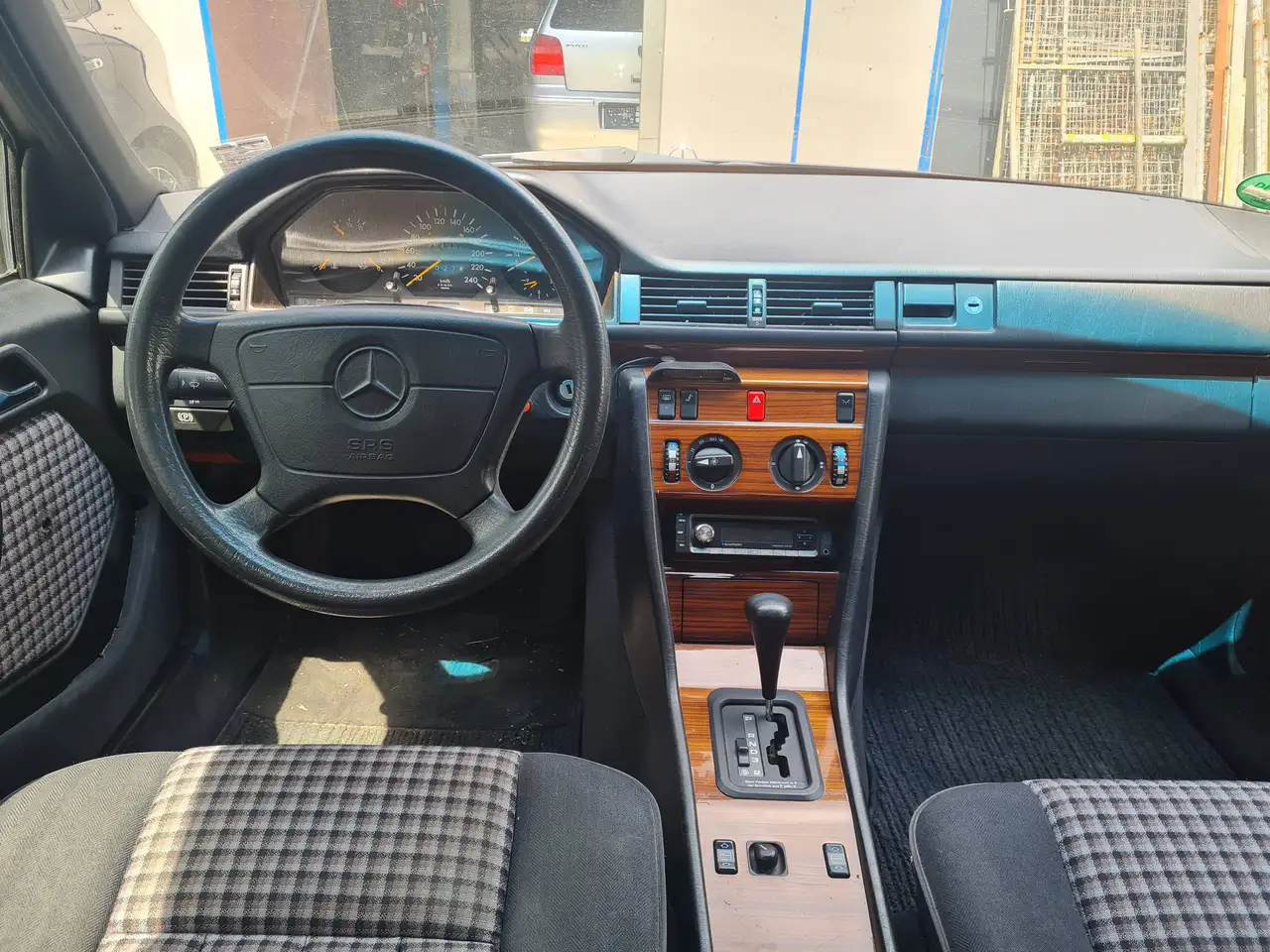 Mercedes-Benz E 220 E-Klasse, foto 7