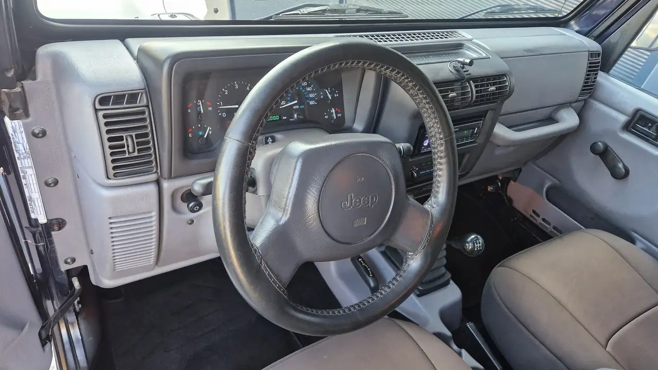 Jeep Wrangler 4,0 Sport Hard Top, Kilma,PICKERL 05/2027, foto 12