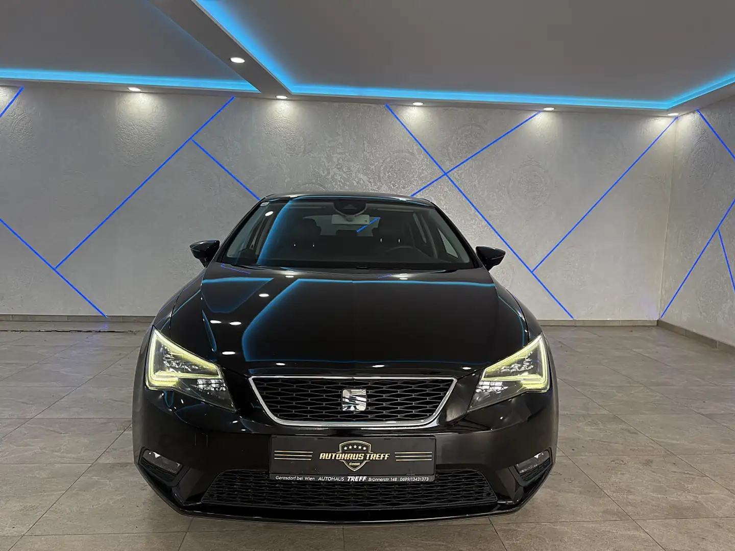 SEAT Leon Style 1,2 TSI I-Tech*LED*MFL*TEILLEDER*TEMPOMAT* Schwarz - 2