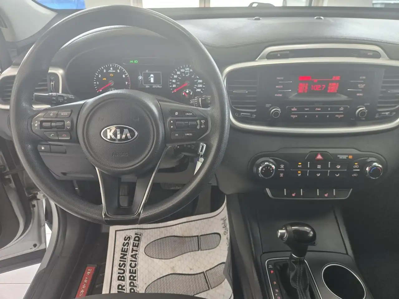 Kia Sorento photo Kia Sorento