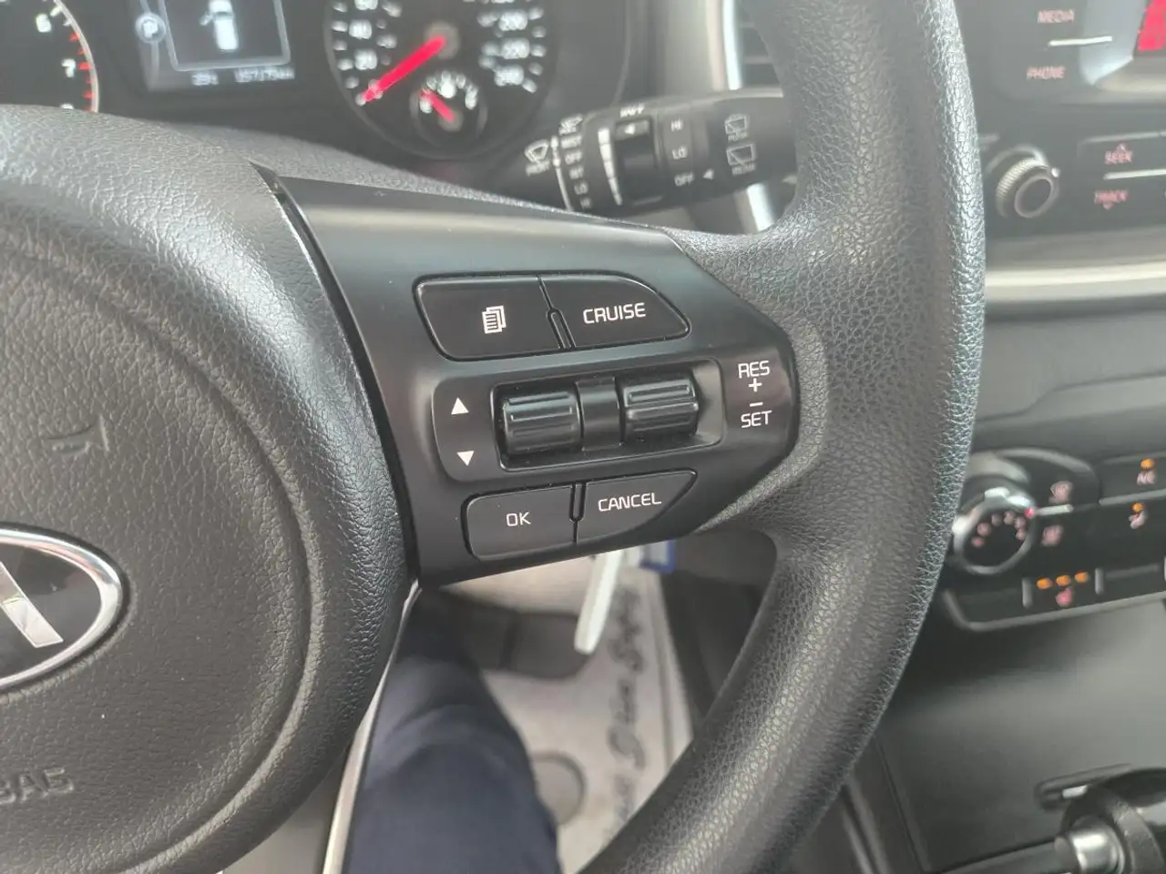 Kia Sorento photo Kia Sorento