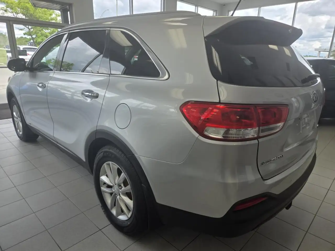 Kia Sorento photo Kia Sorento