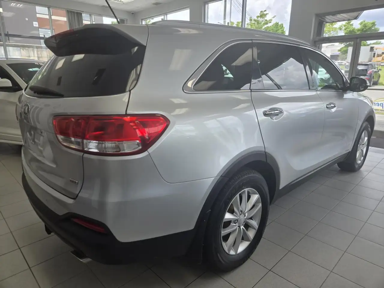 Kia Sorento photo Kia Sorento