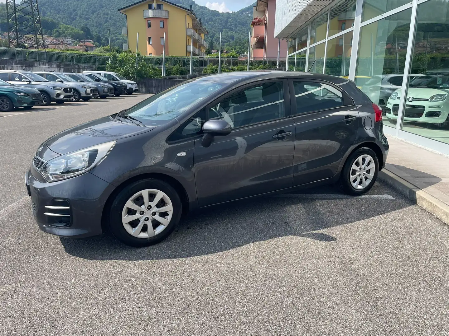 Kia Rio 1.2 CVVT 86Cv Active E6 Gris - 1