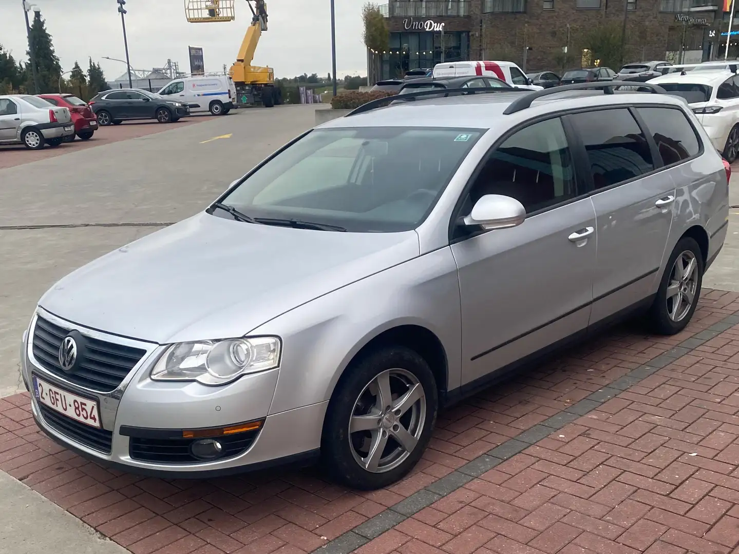 Volkswagen Passat Variant Passat Variant 2.0 TDI DPF DSG Comfortline Zilver - 1