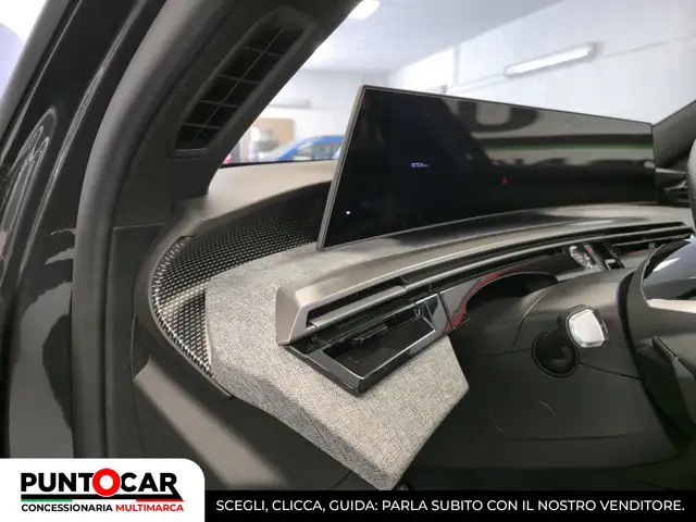 Peugeot 3008 view 11