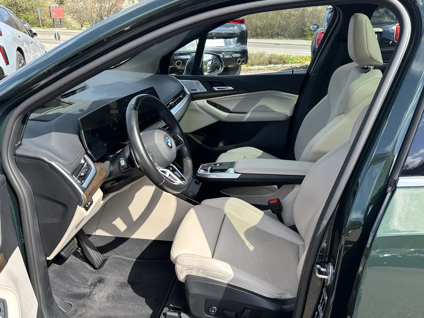 BMW 223 i Active Tou Luxury Line Head-Up HK HiFi DAB Grün - 2