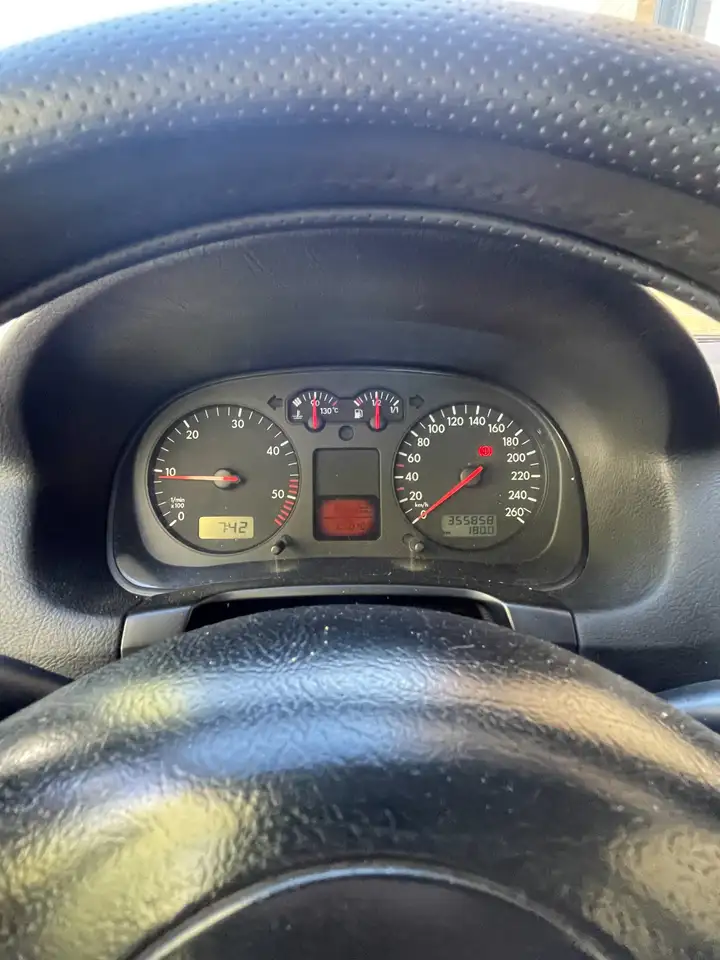 Volkswagen Golf 1.9TDI Highline 115, foto 3