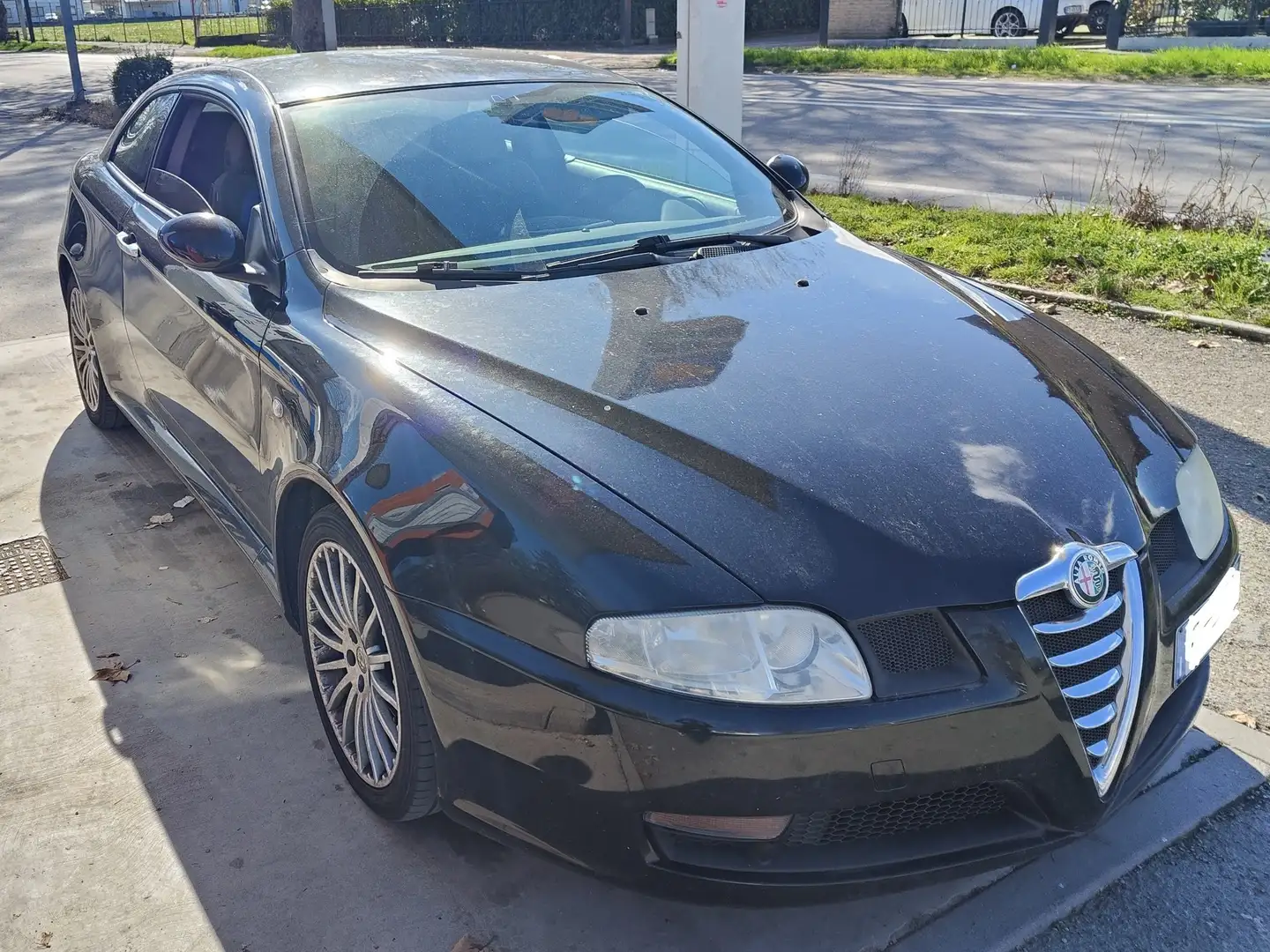 Alfa Romeo GT 1.8 ts Distinctive Schwarz - 1