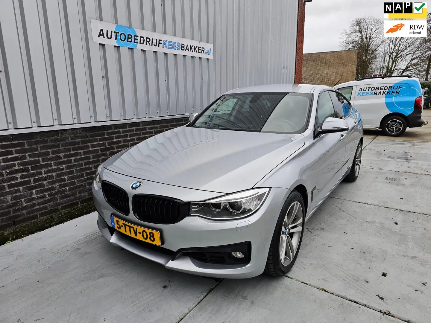 BMW 328 3-serie Gran Turismo 328i Executive, automaat Grijs - 1