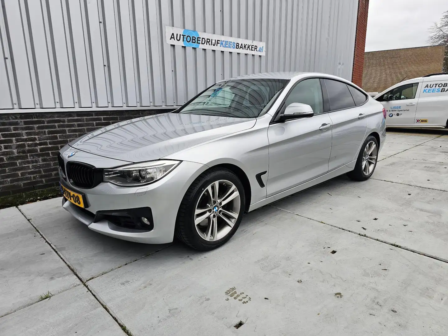 BMW 328 3-serie Gran Turismo 328i Executive, automaat Grijs - 2