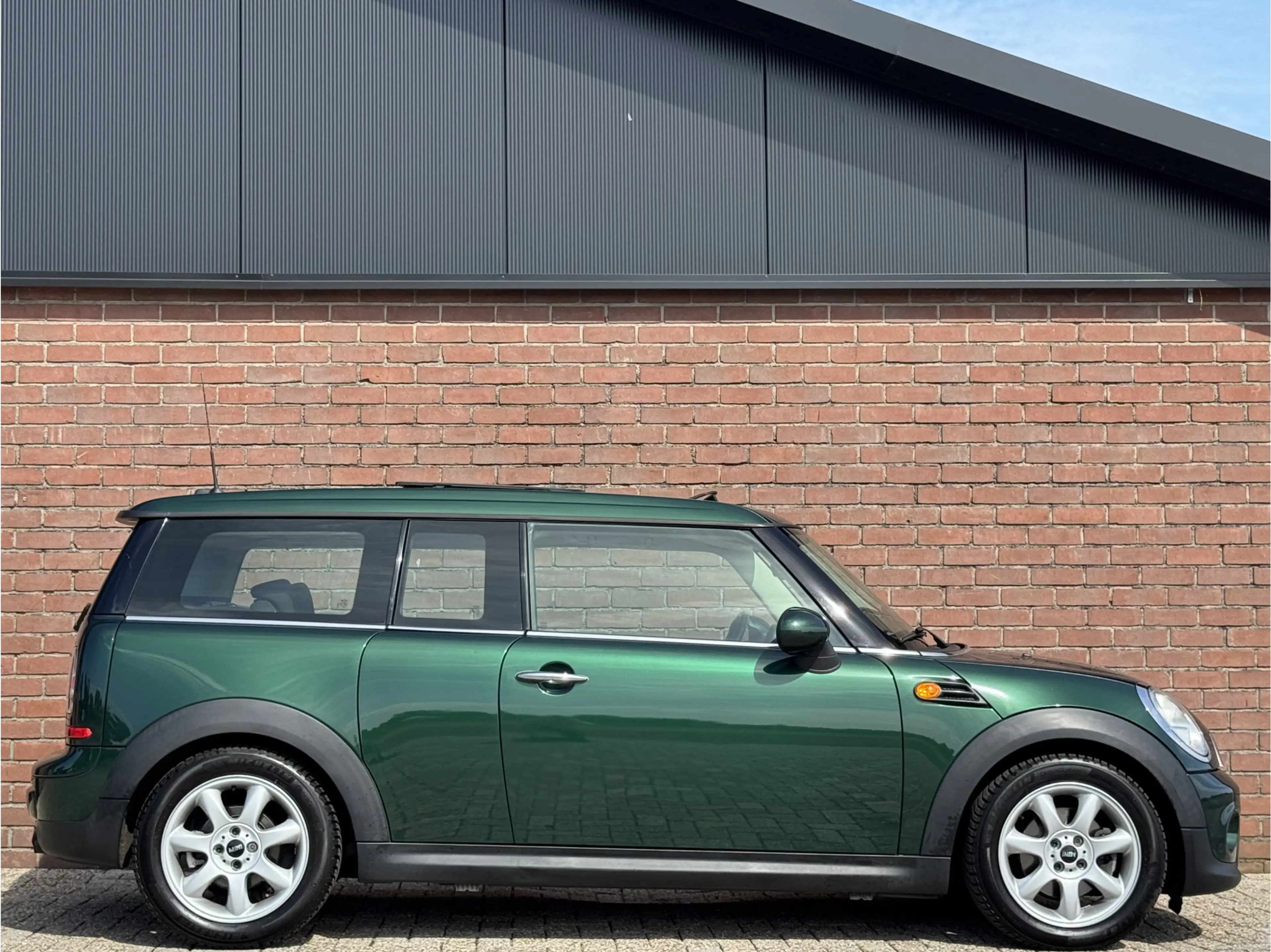 MINI One Clubman 1.6 CHILI | NL-AUTO! | NAVI! | PANODAK! — photo 7