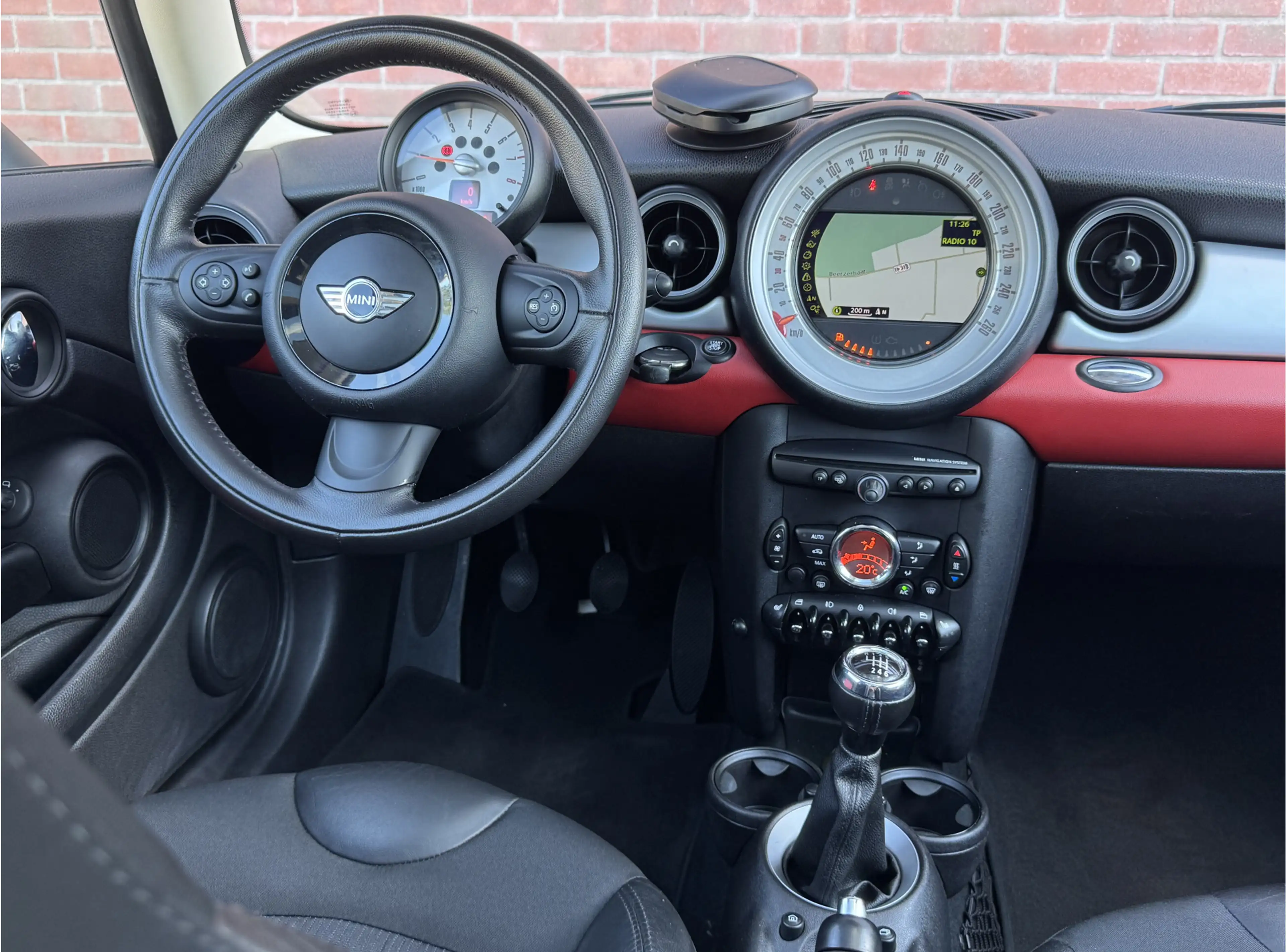 MINI One Clubman 1.6 CHILI | NL-AUTO! | NAVI! | PANODAK! — photo 12