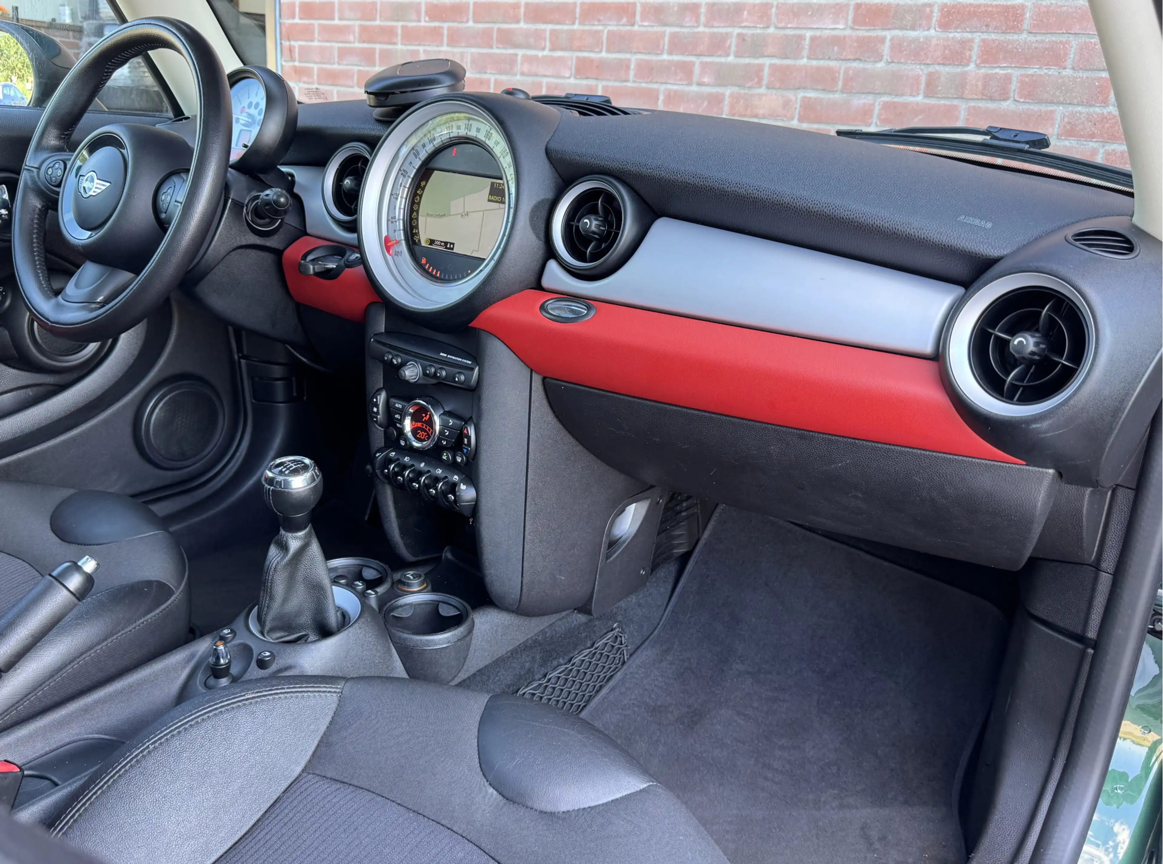 MINI One Clubman 1.6 CHILI | NL-AUTO! | NAVI! | PANODAK! — photo 11