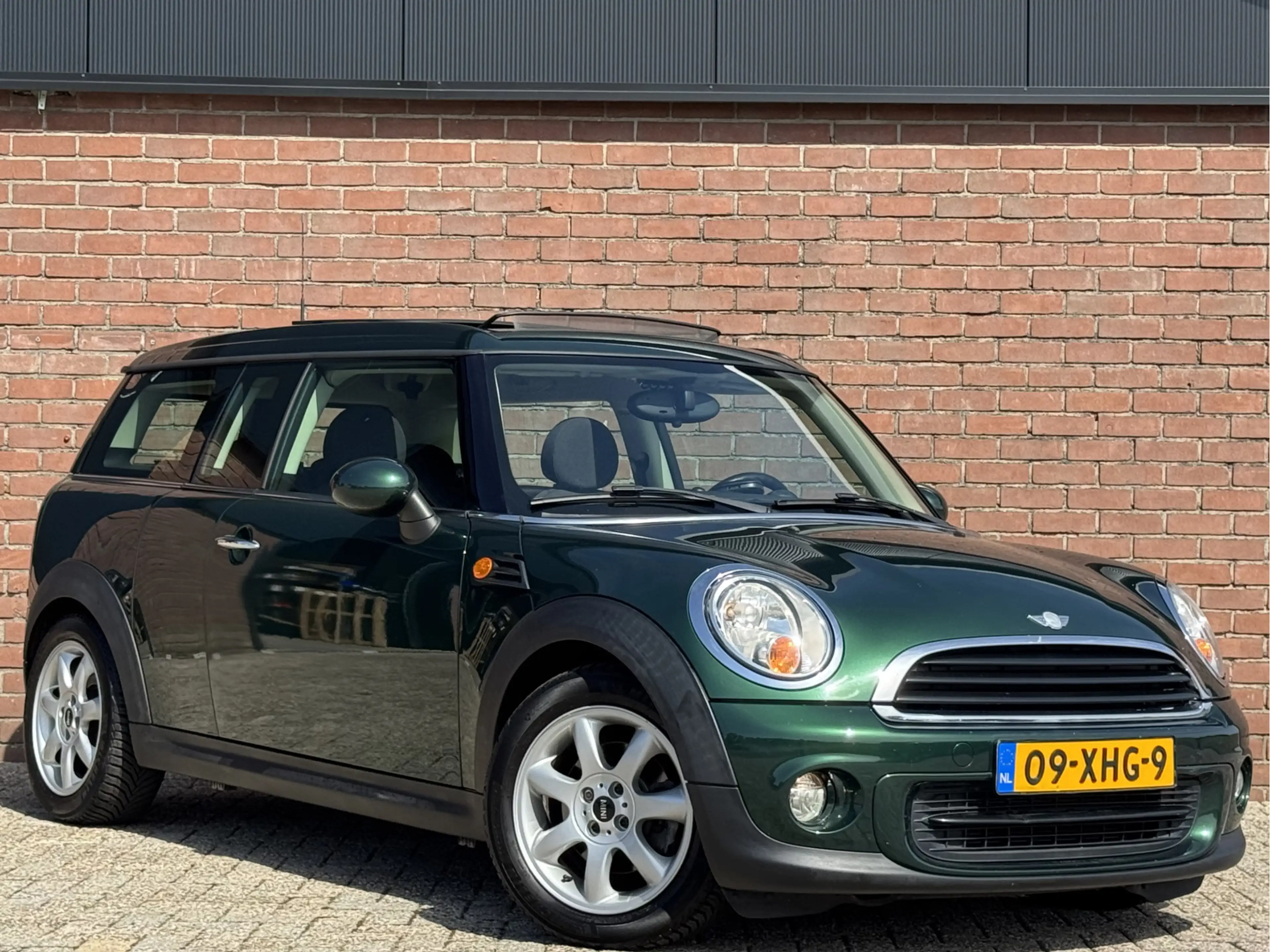 MINI One Clubman 1.6 CHILI | NL-AUTO! | NAVI! | PANODAK! — photo 4