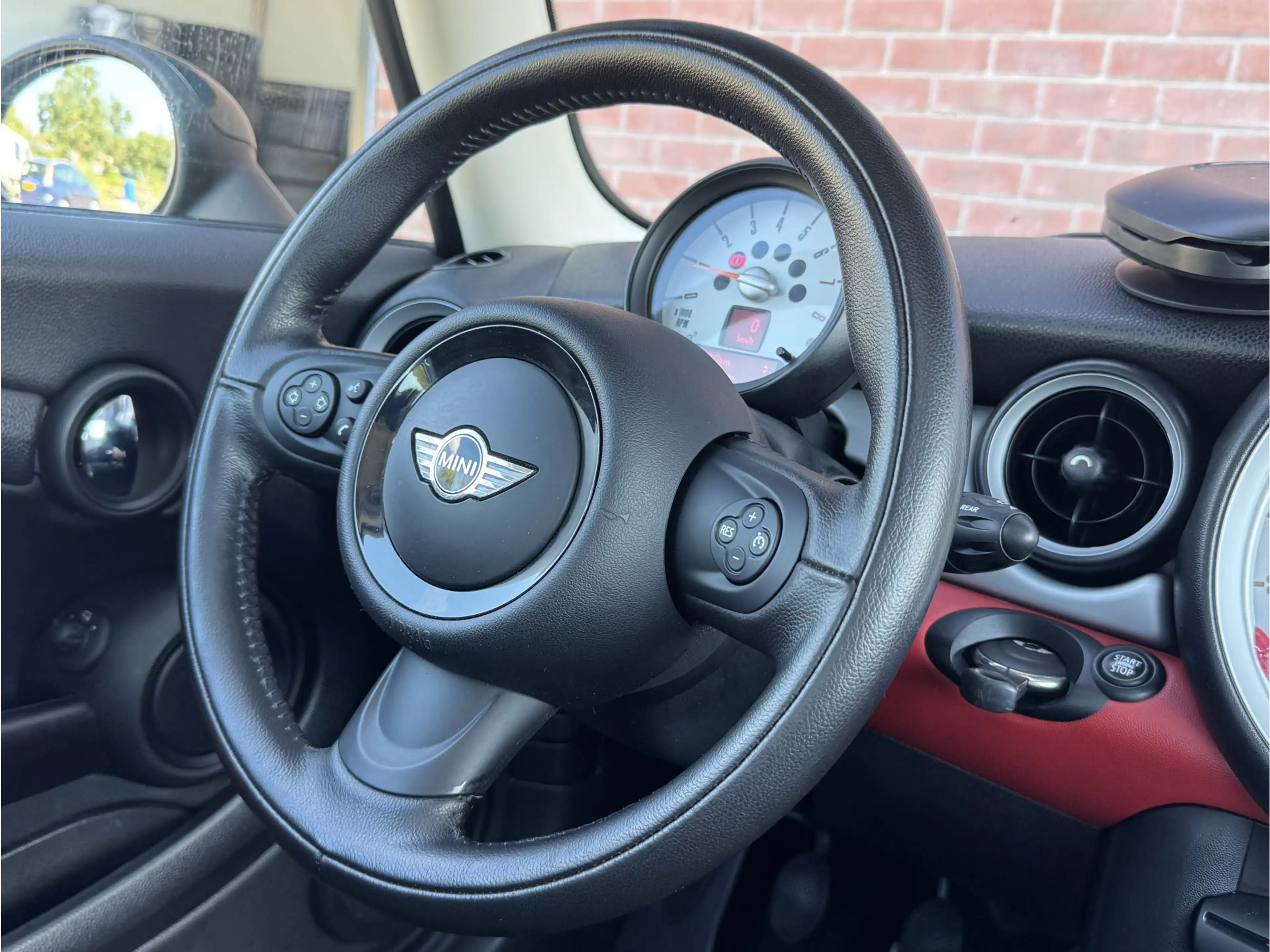 MINI One Clubman 1.6 CHILI | NL-AUTO! | NAVI! | PANODAK! — photo 14