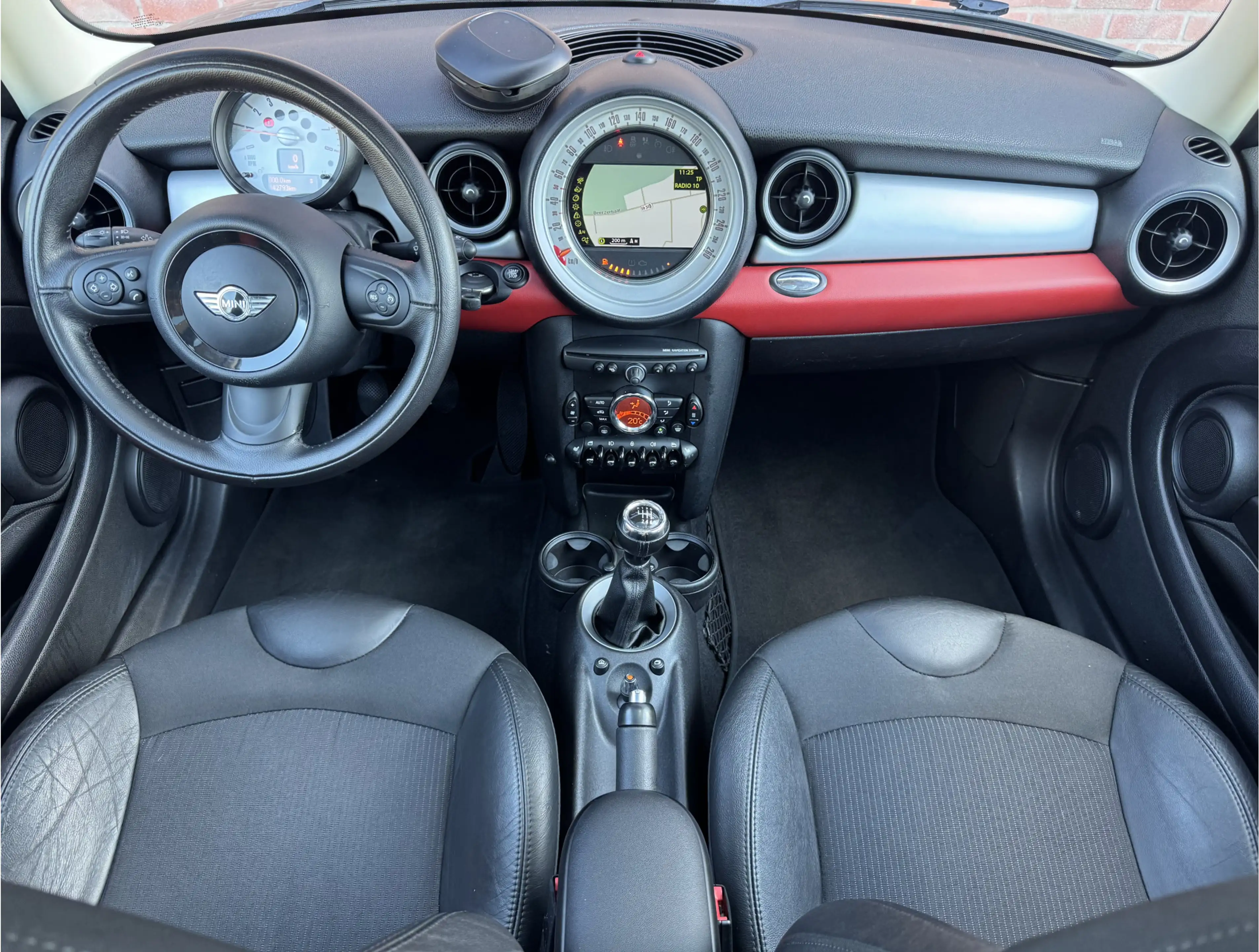 MINI One Clubman 1.6 CHILI | NL-AUTO! | NAVI! | PANODAK! — photo 10