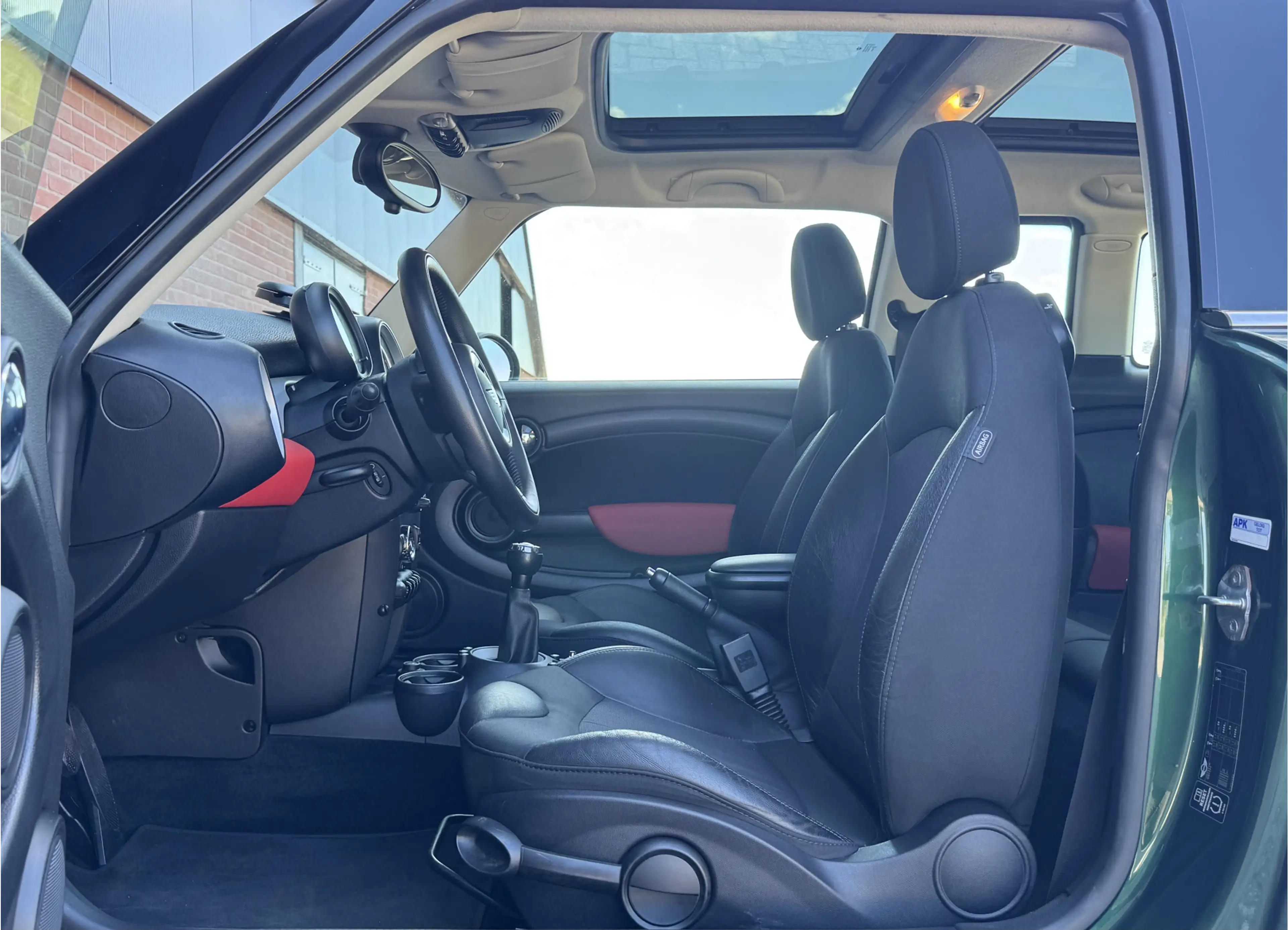 MINI One Clubman 1.6 CHILI | NL-AUTO! | NAVI! | PANODAK! — photo 25