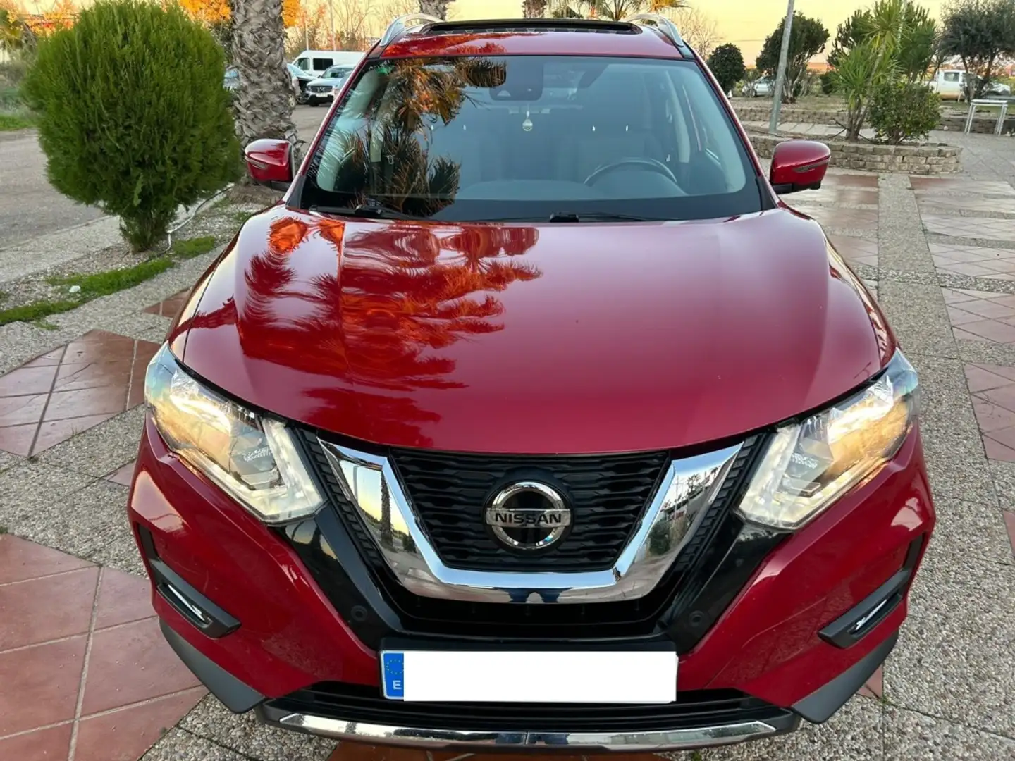 Nissan X-Trail 1.7 dCi N-Connecta 4x2 CVT Rojo - 2