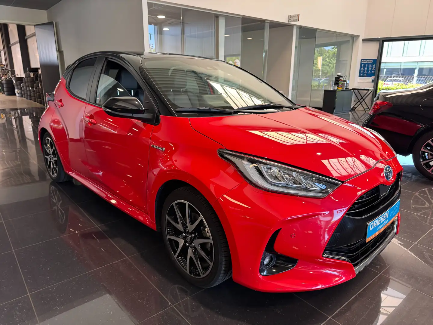 Toyota Yaris Yaris Hybrid 1.5 VVT-i Prem Edition/Full/1j gar(1) Rosso - 1