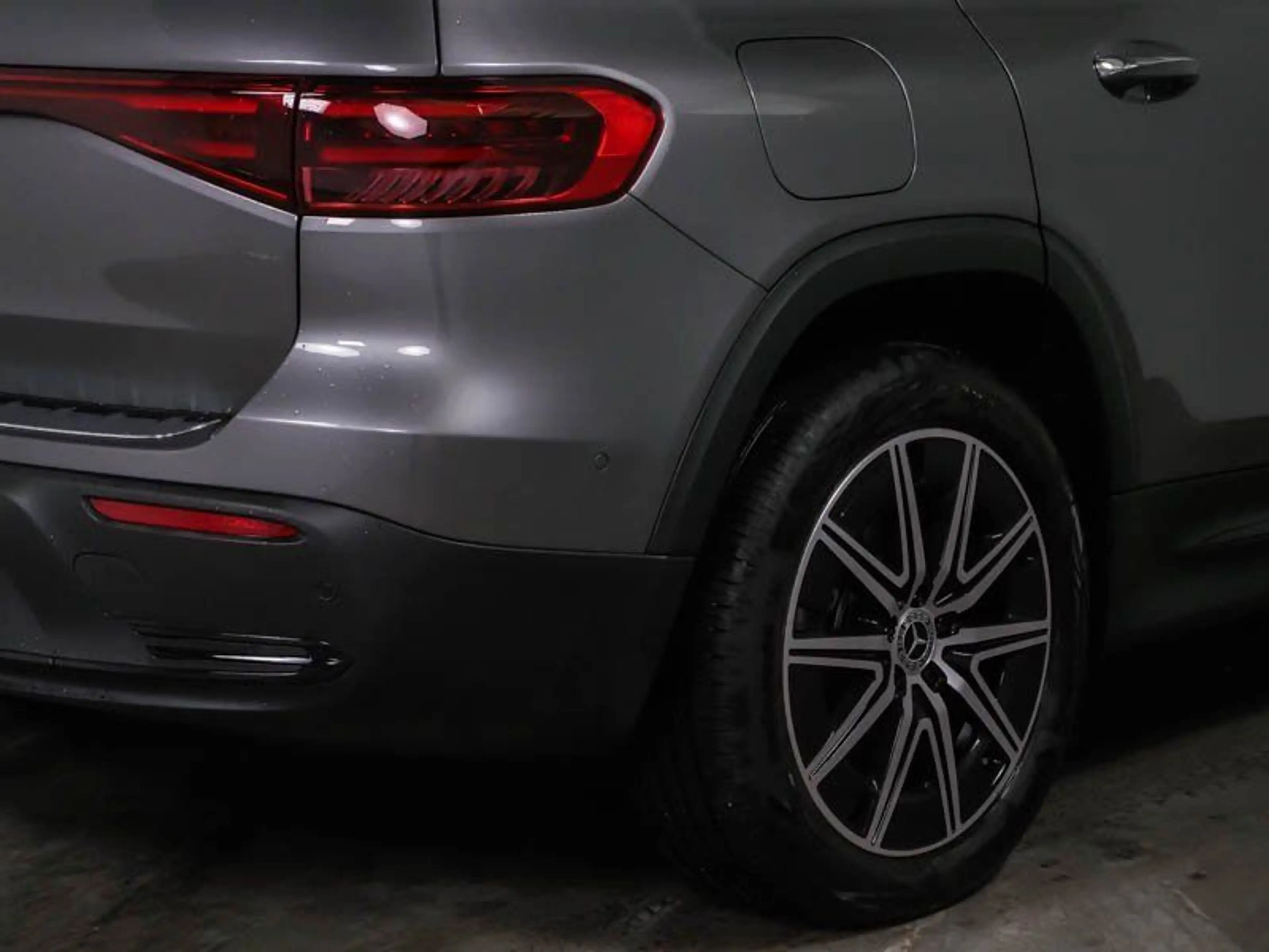 Mercedes-Benz EQB 250 EL-ART-ADV+ PANO 360° 19"AMG BURMESTER — photo 5