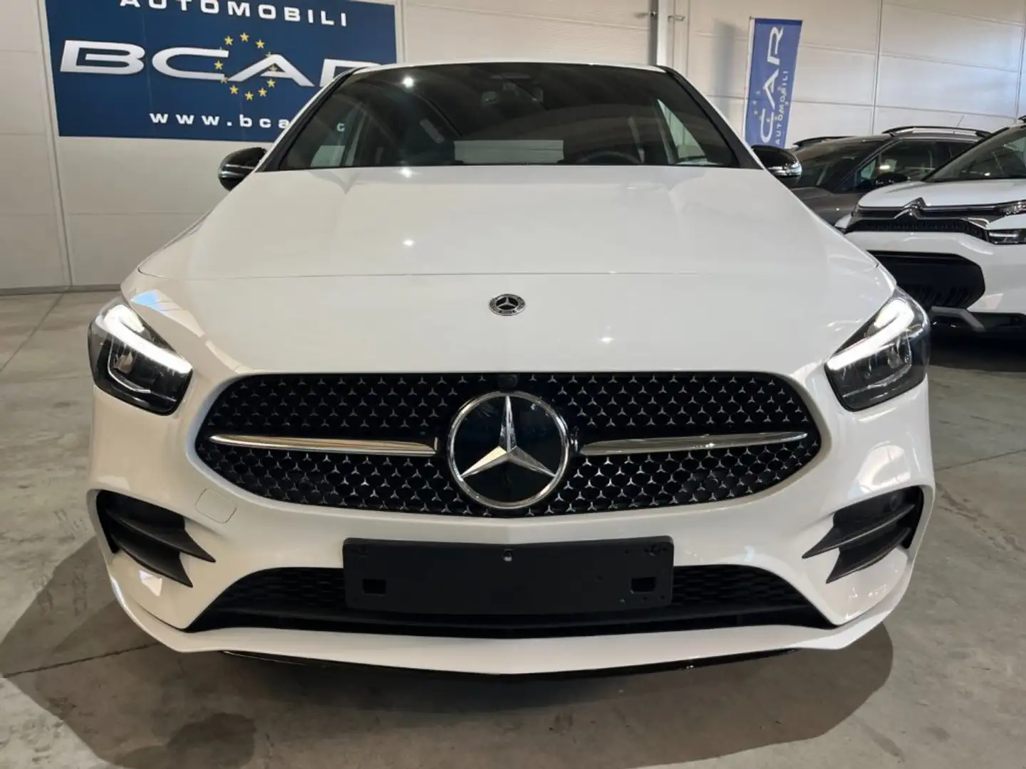 Mercedes-Benz B 200 d Autom. AMG Premium Plus NAVI/LED MULTIC./TELECAM Bianco - 2