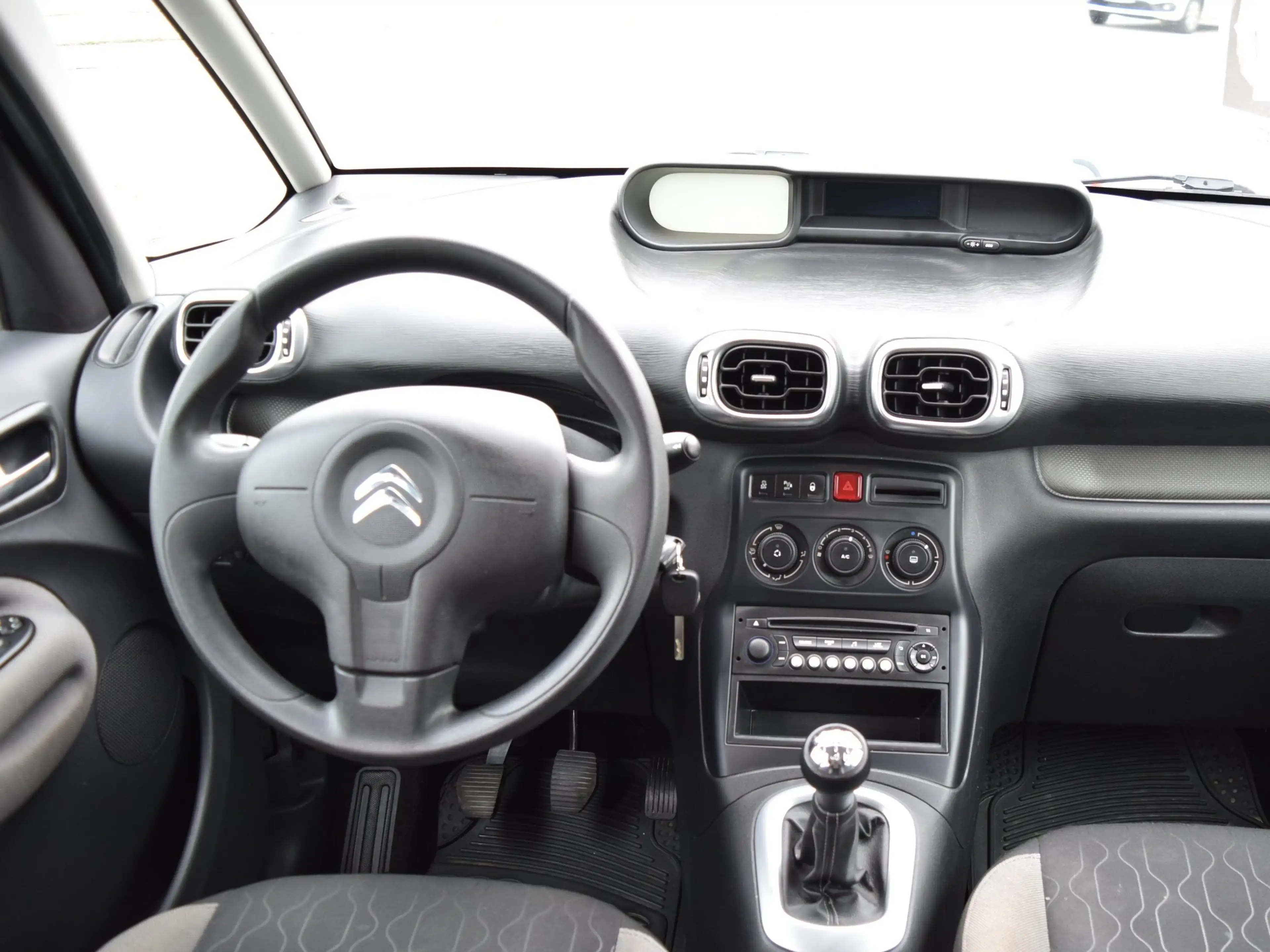 Citroen C3 Picasso Tendance — photo 12