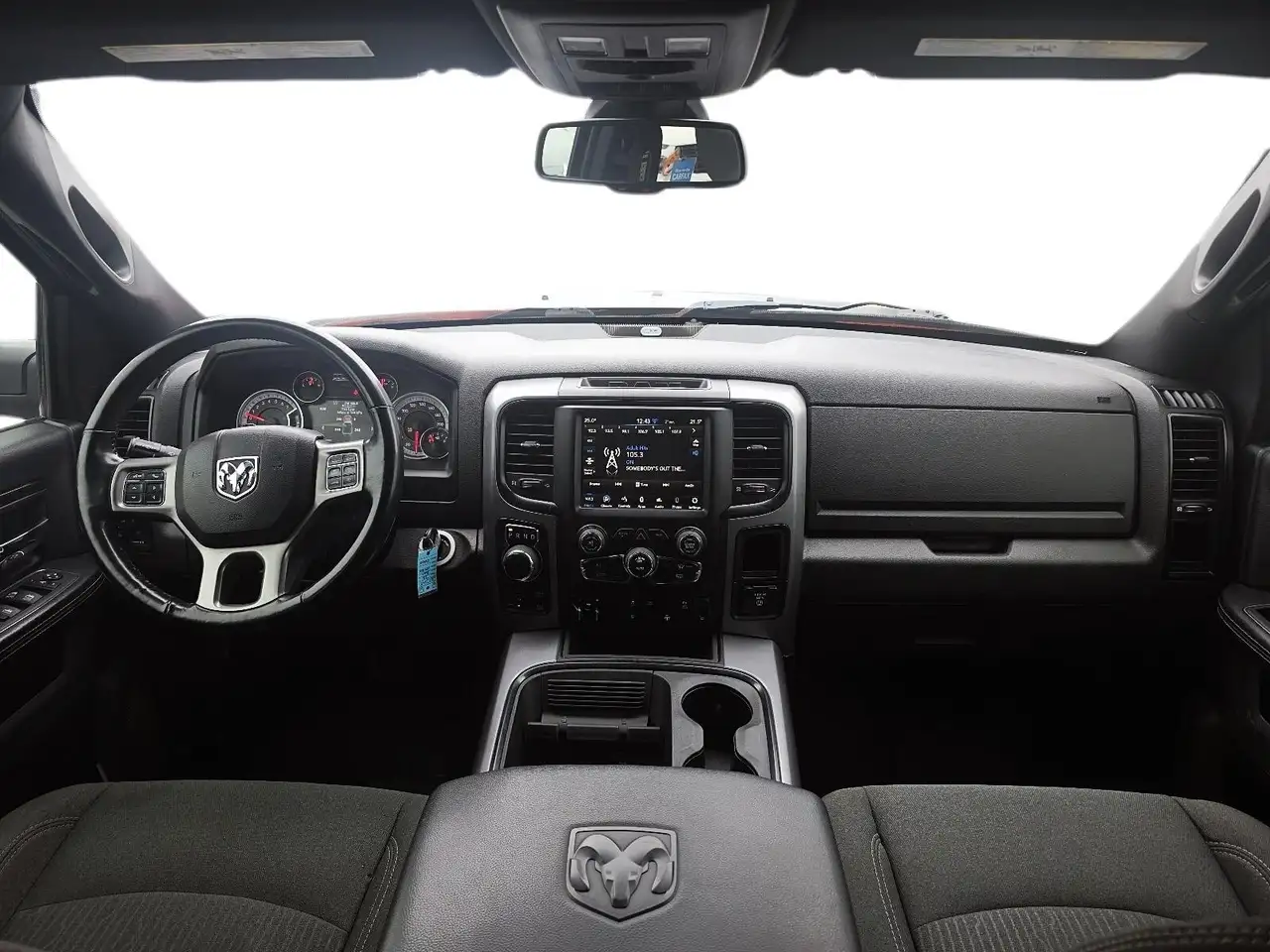 RAM 1500 снимка RAM 1500